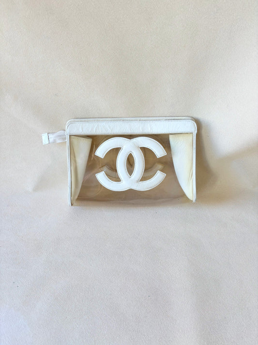 CHANEL Pochette en Vinyle
