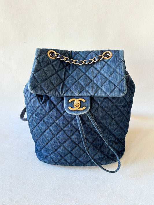 CHANEL Sac à dos denim