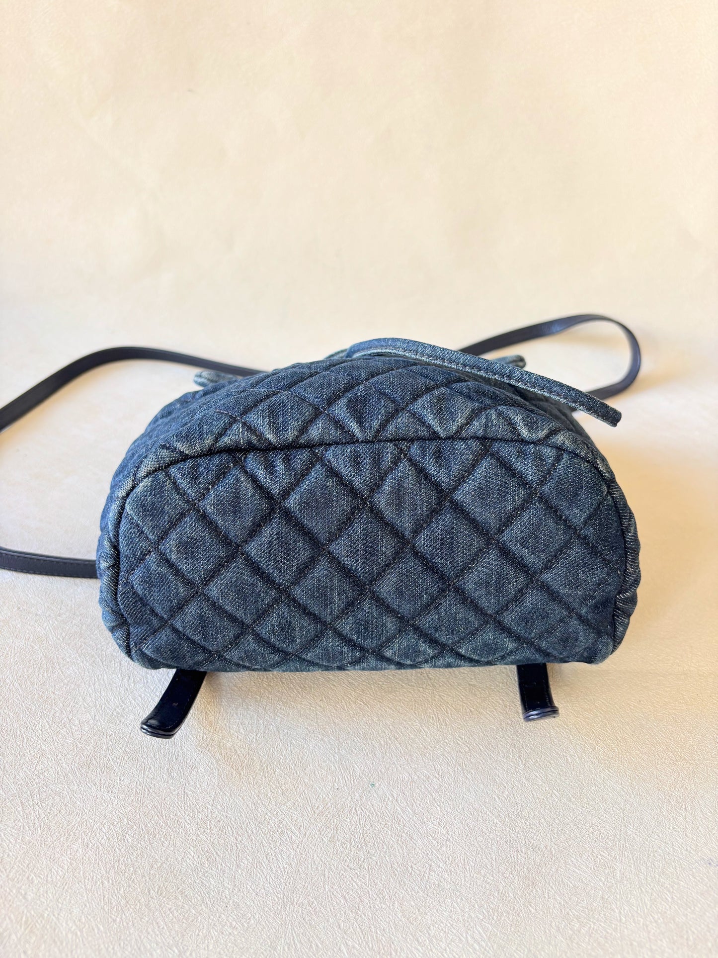 CHANEL Sac à dos denim