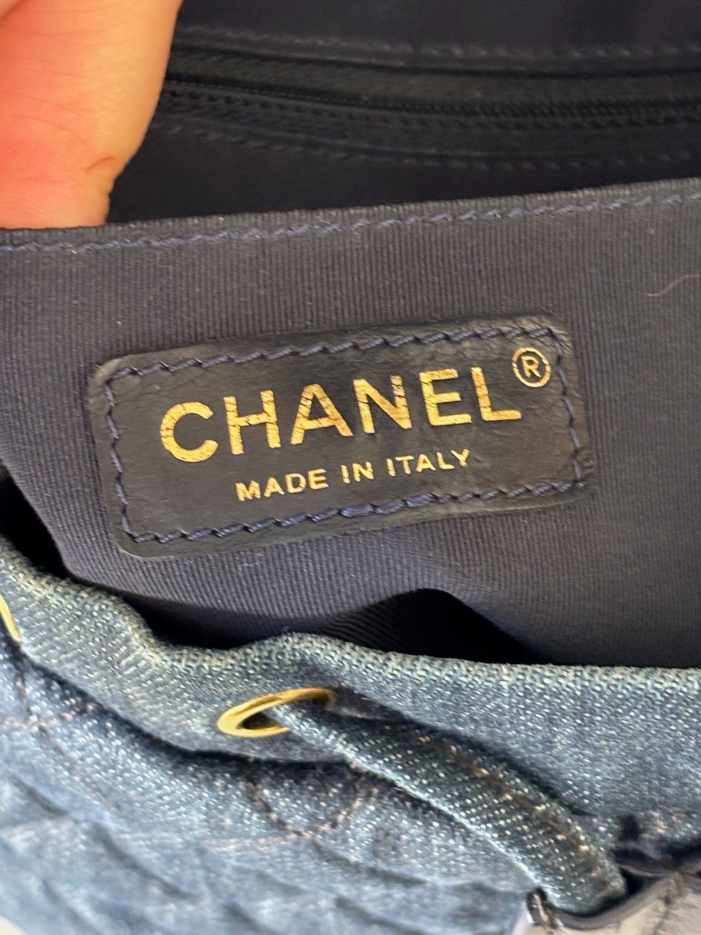 CHANEL Sac à dos denim