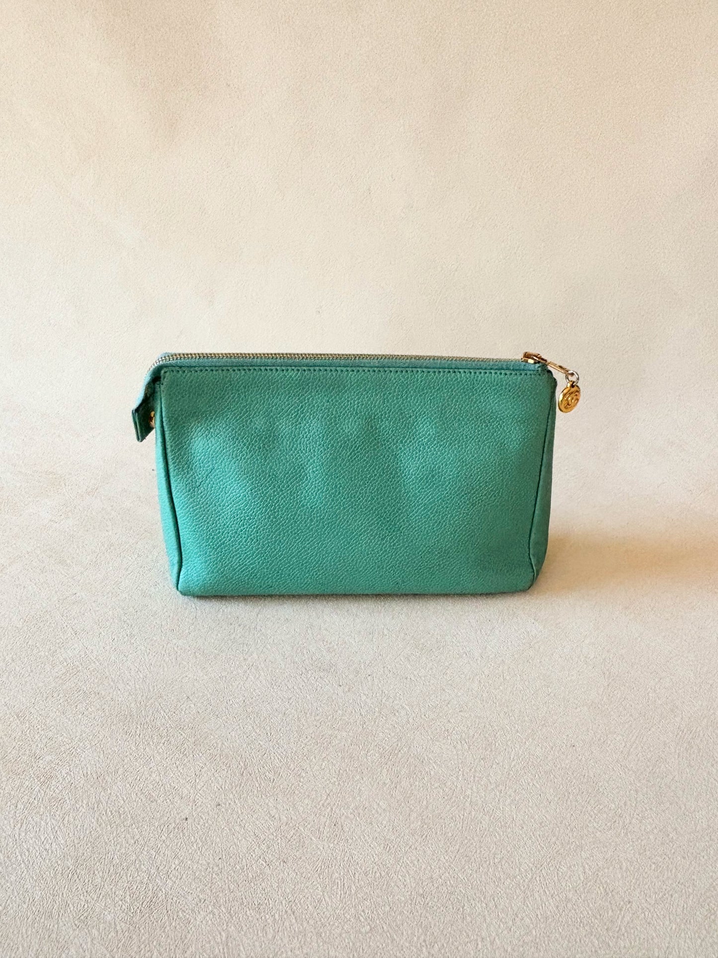 CHANEL Pochette