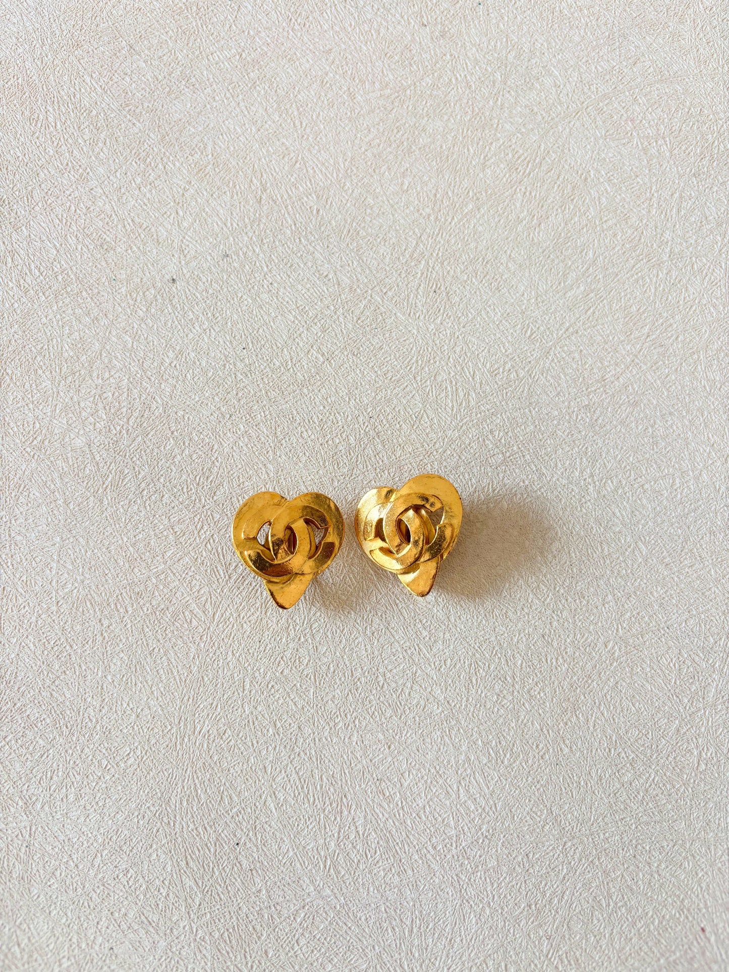 CHANEL Boucles d'oreilles Coeur