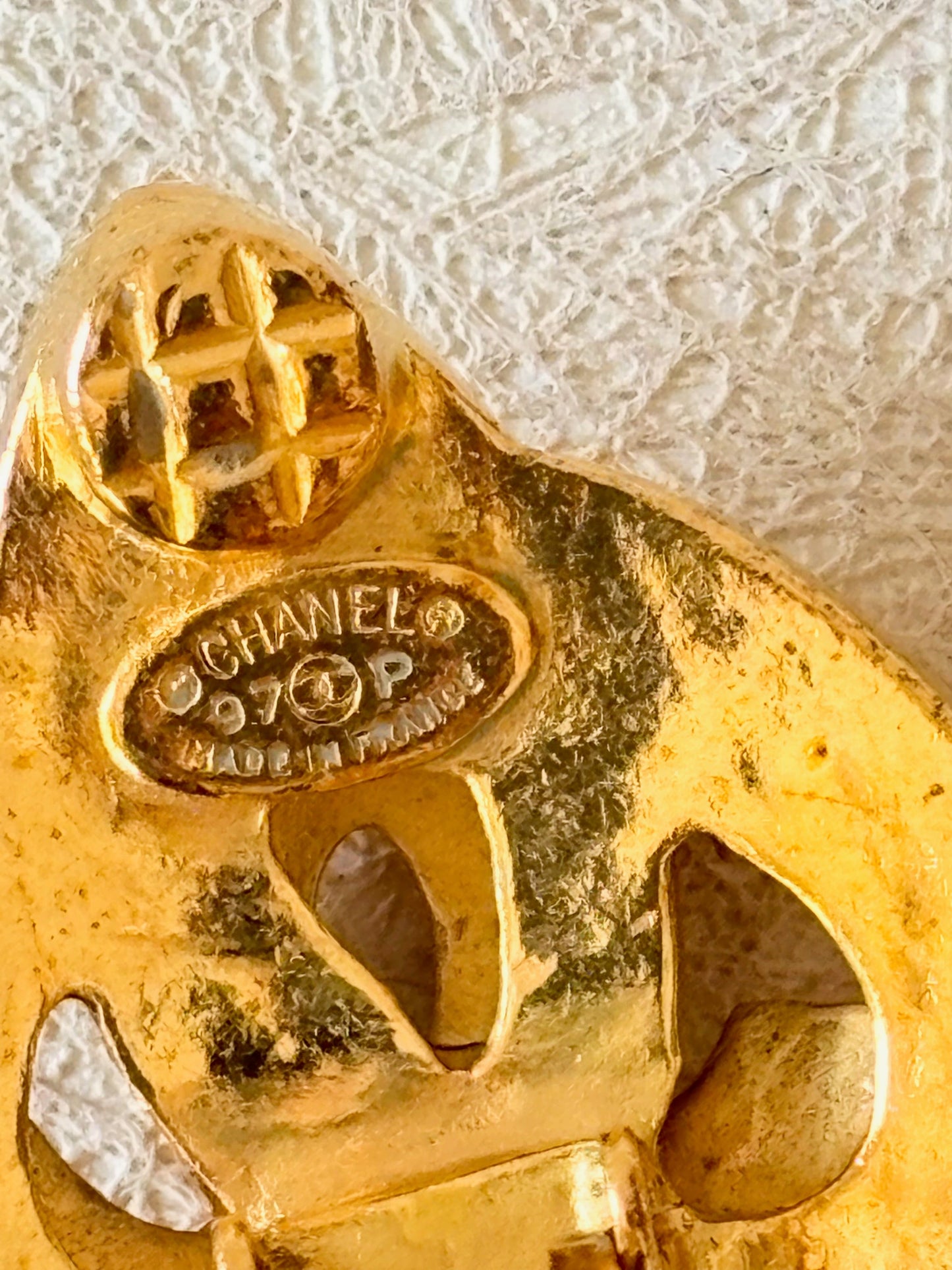 CHANEL Boucles d'oreilles Coeur