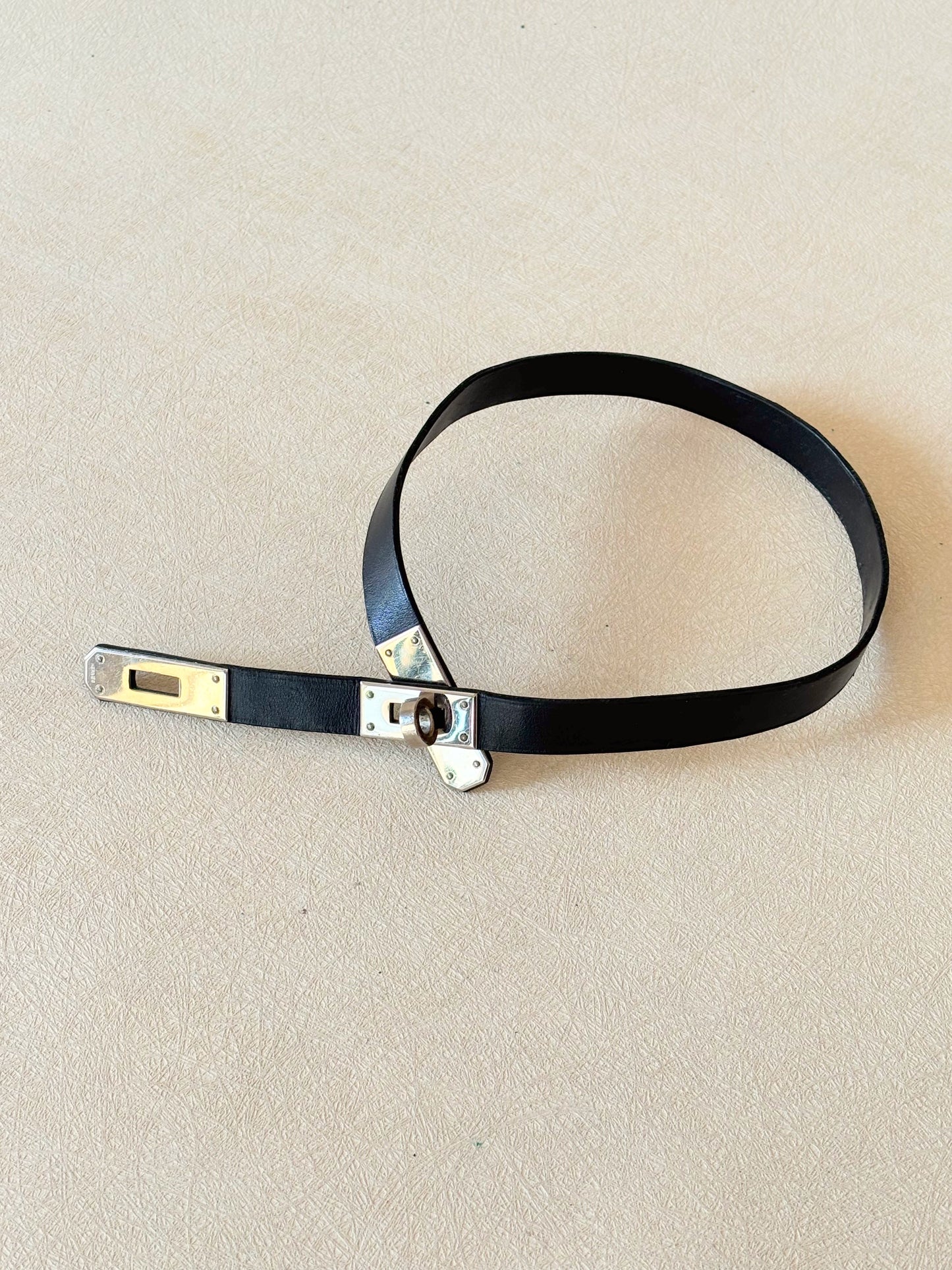 HERMÈS Collier Kelly