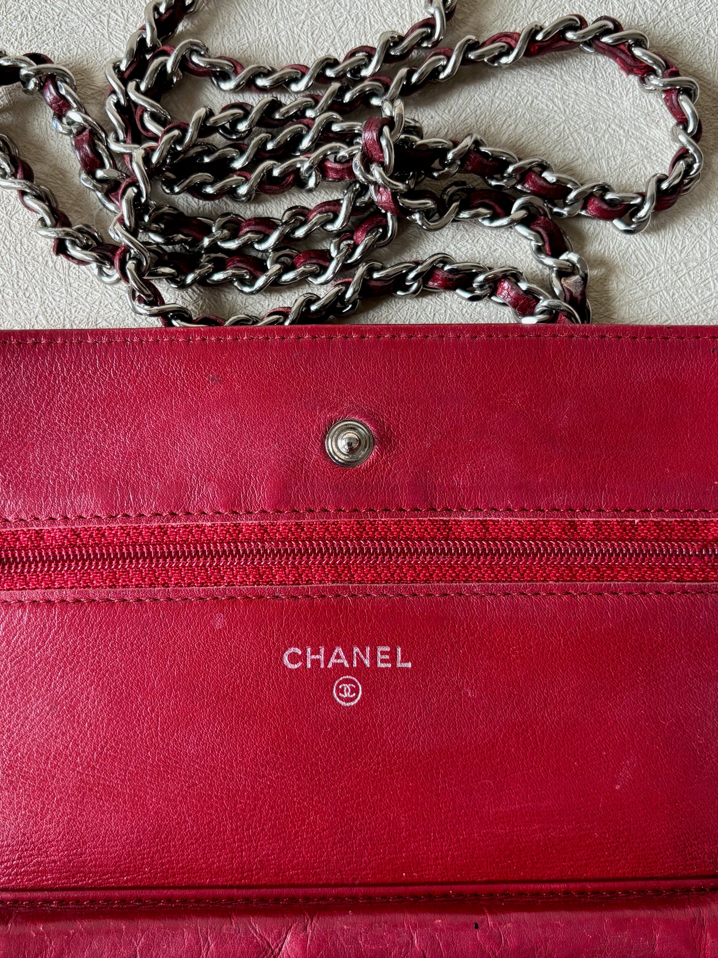 CHANEL Sac Wallet on chain