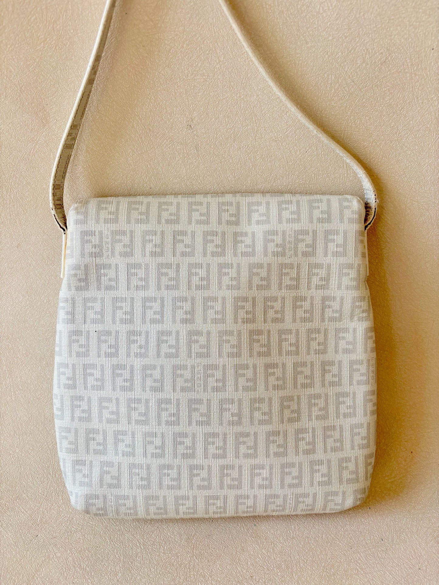 FENDI Sac Besace Mamma