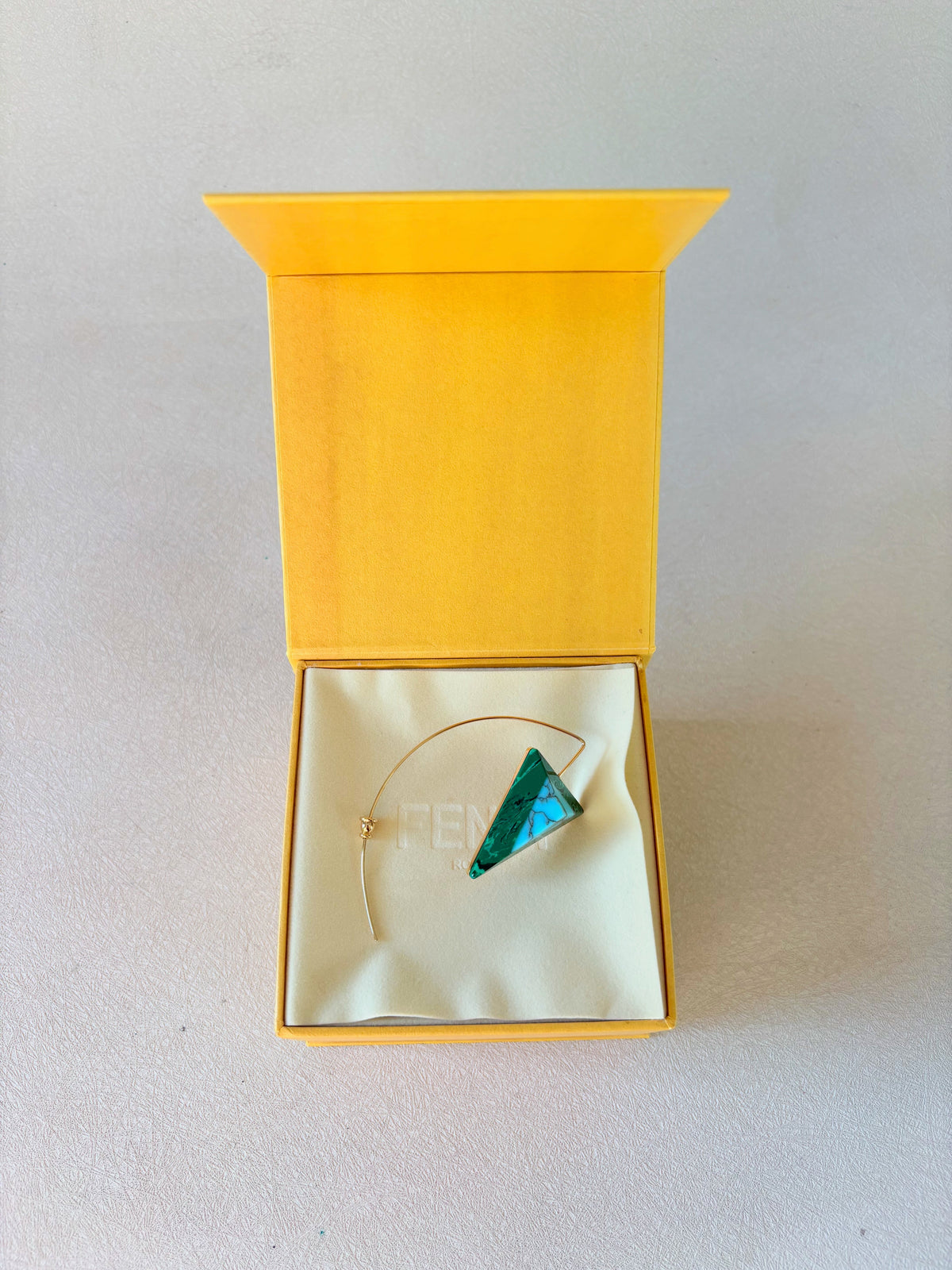 FENDI Boucle d'oreille Statement Solo