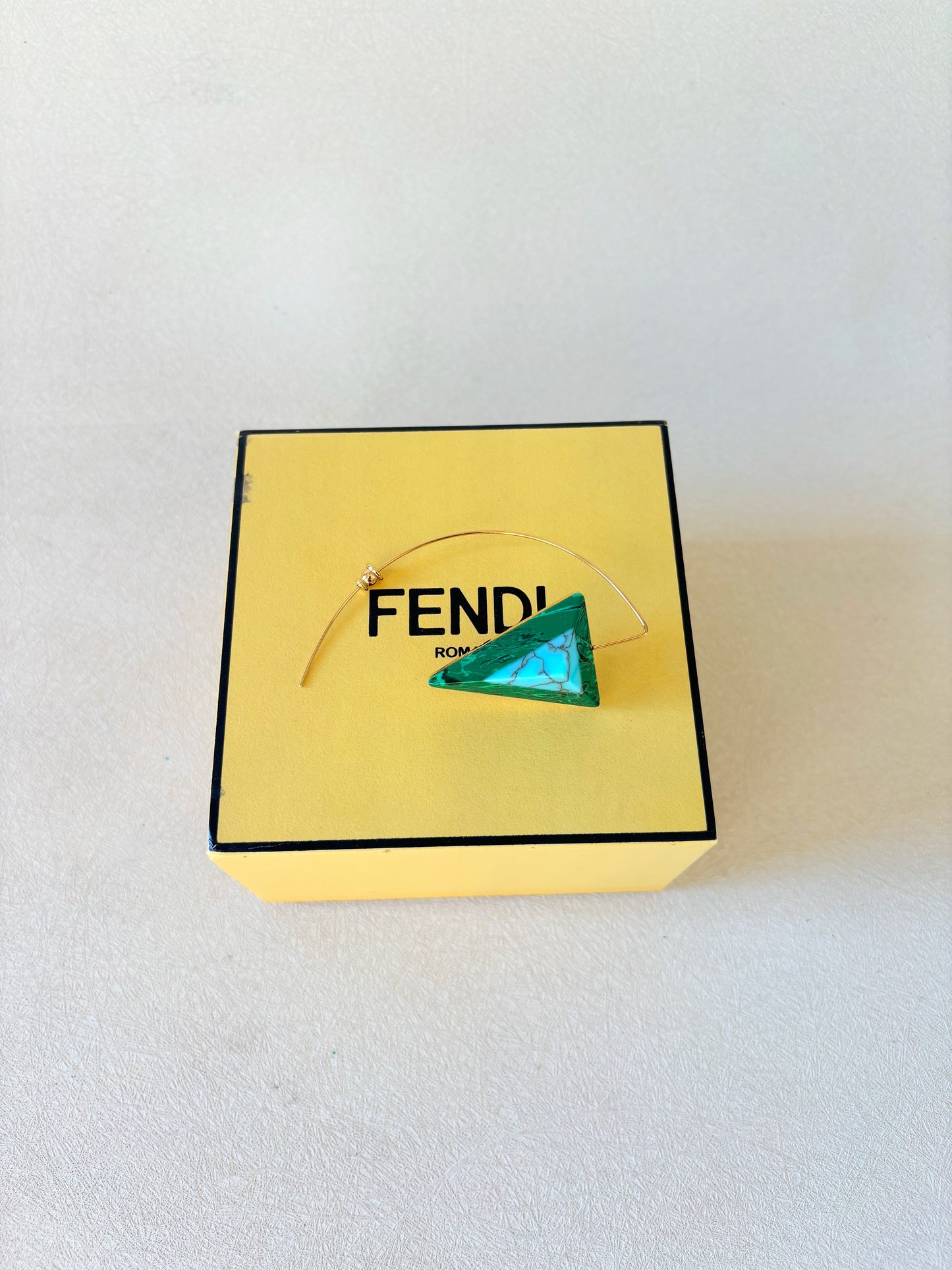 FENDI Boucle d'oreille solitaire