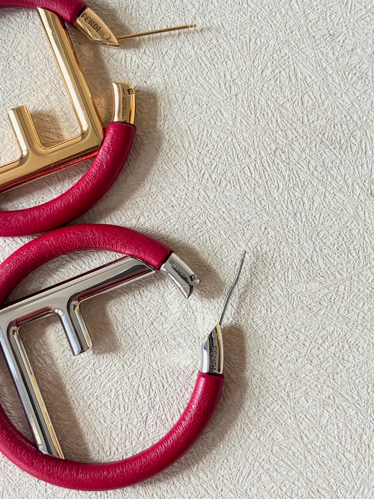 FENDI Boucles d'oreilles FF