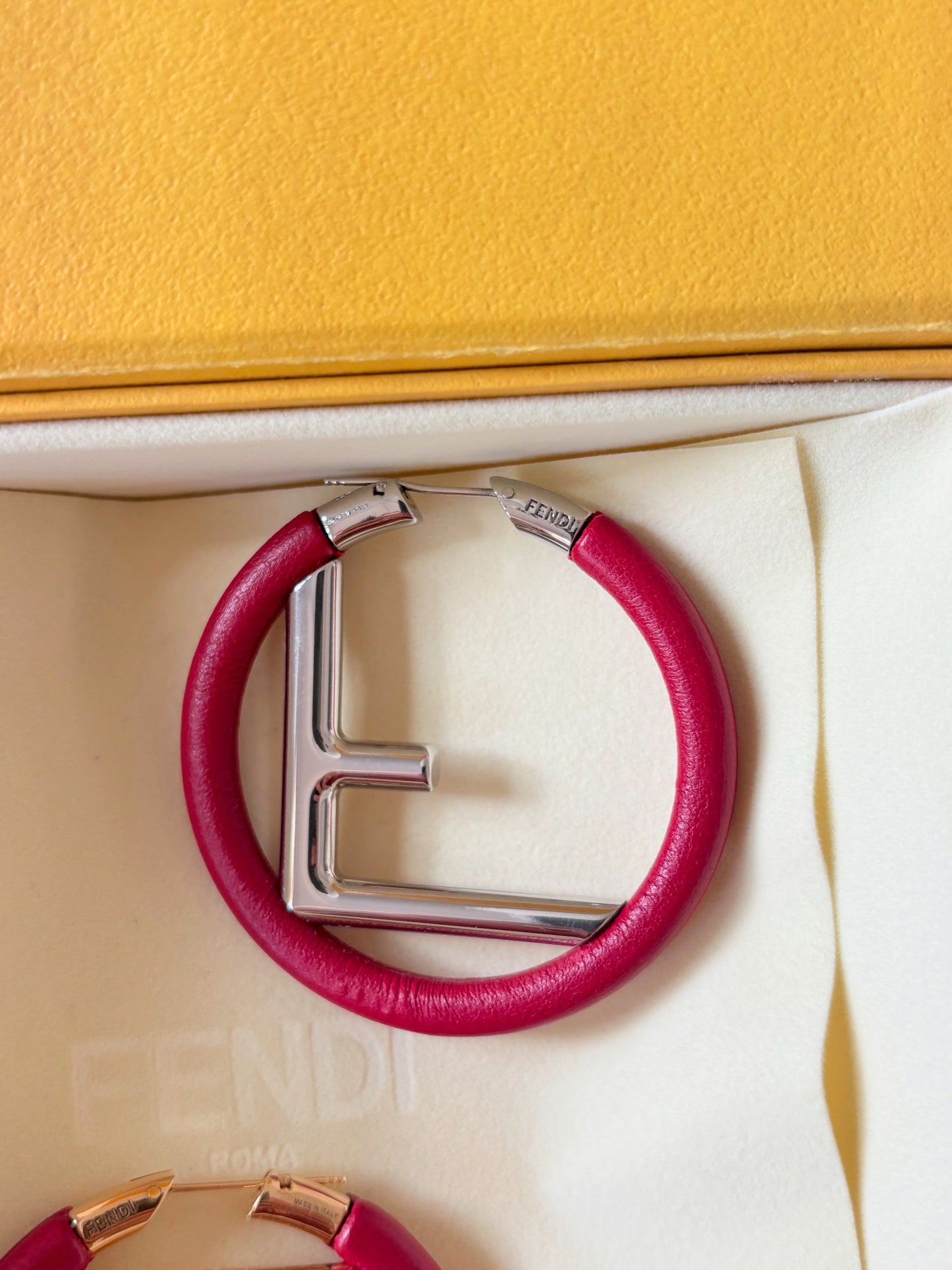 FENDI Boucles d'oreilles FF