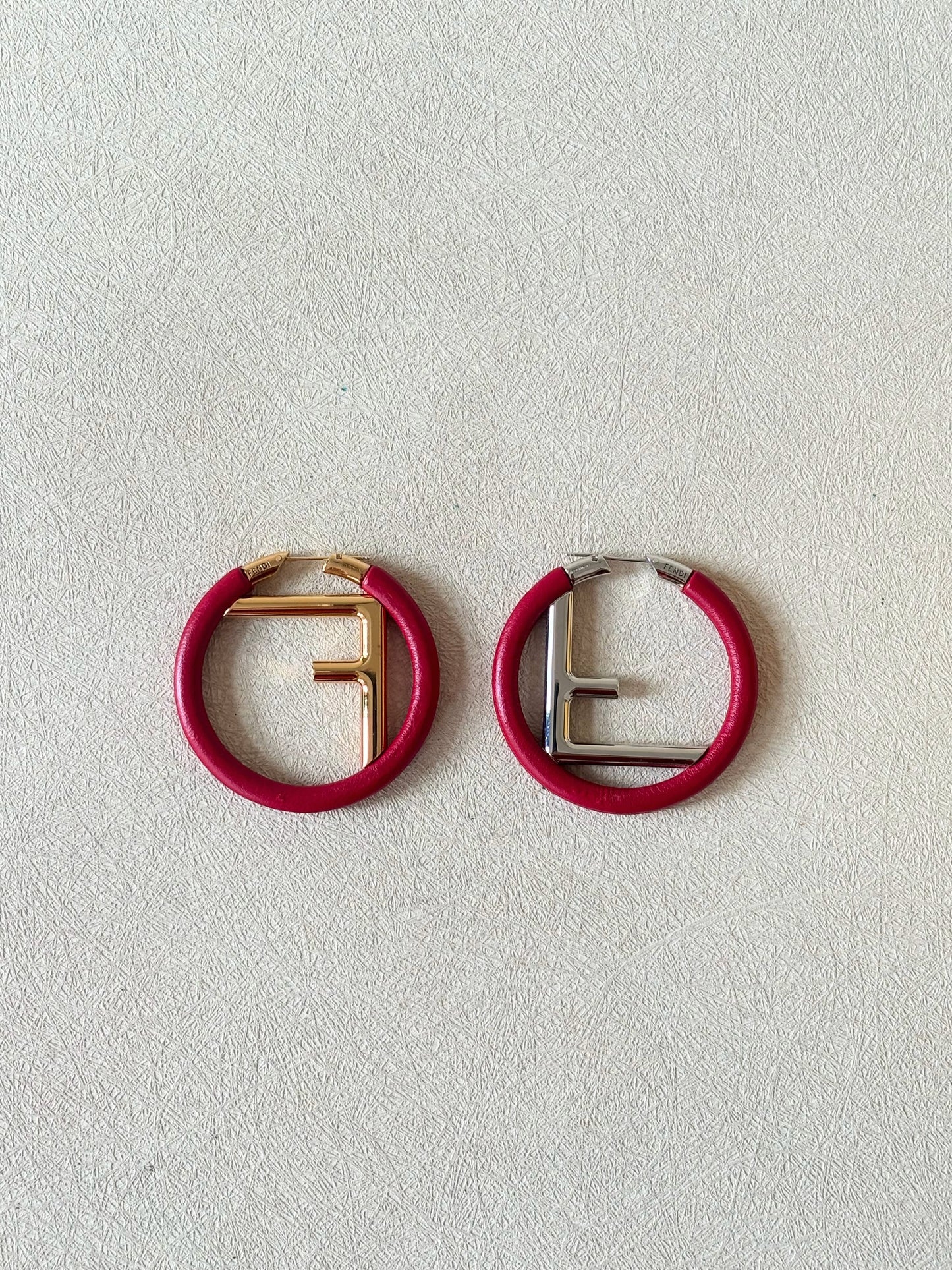 FENDI Boucles d'oreilles FF