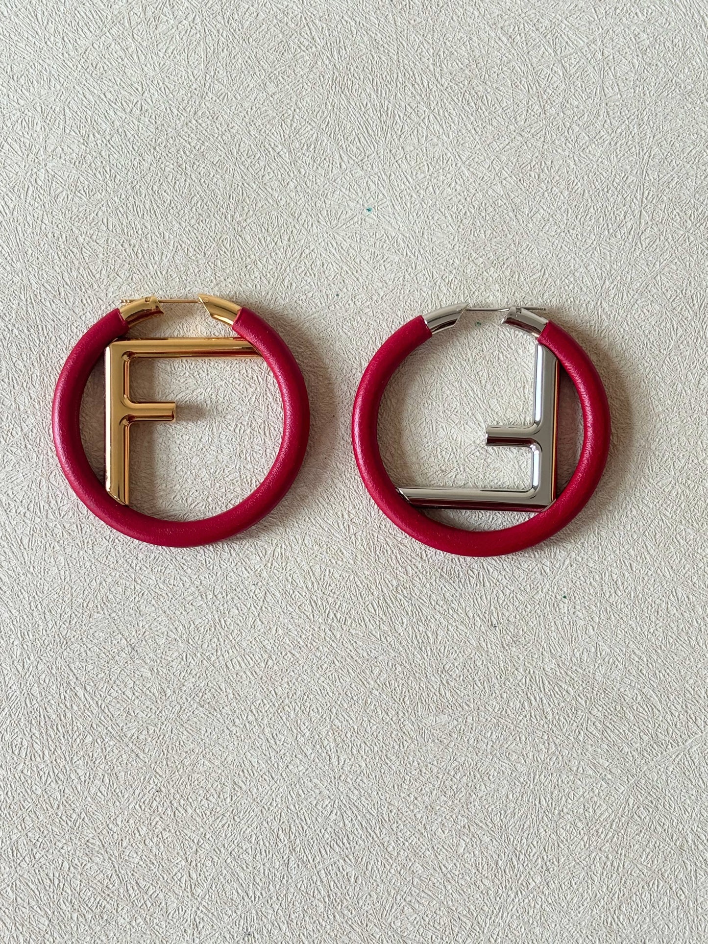 FENDI Boucles d'oreilles FF