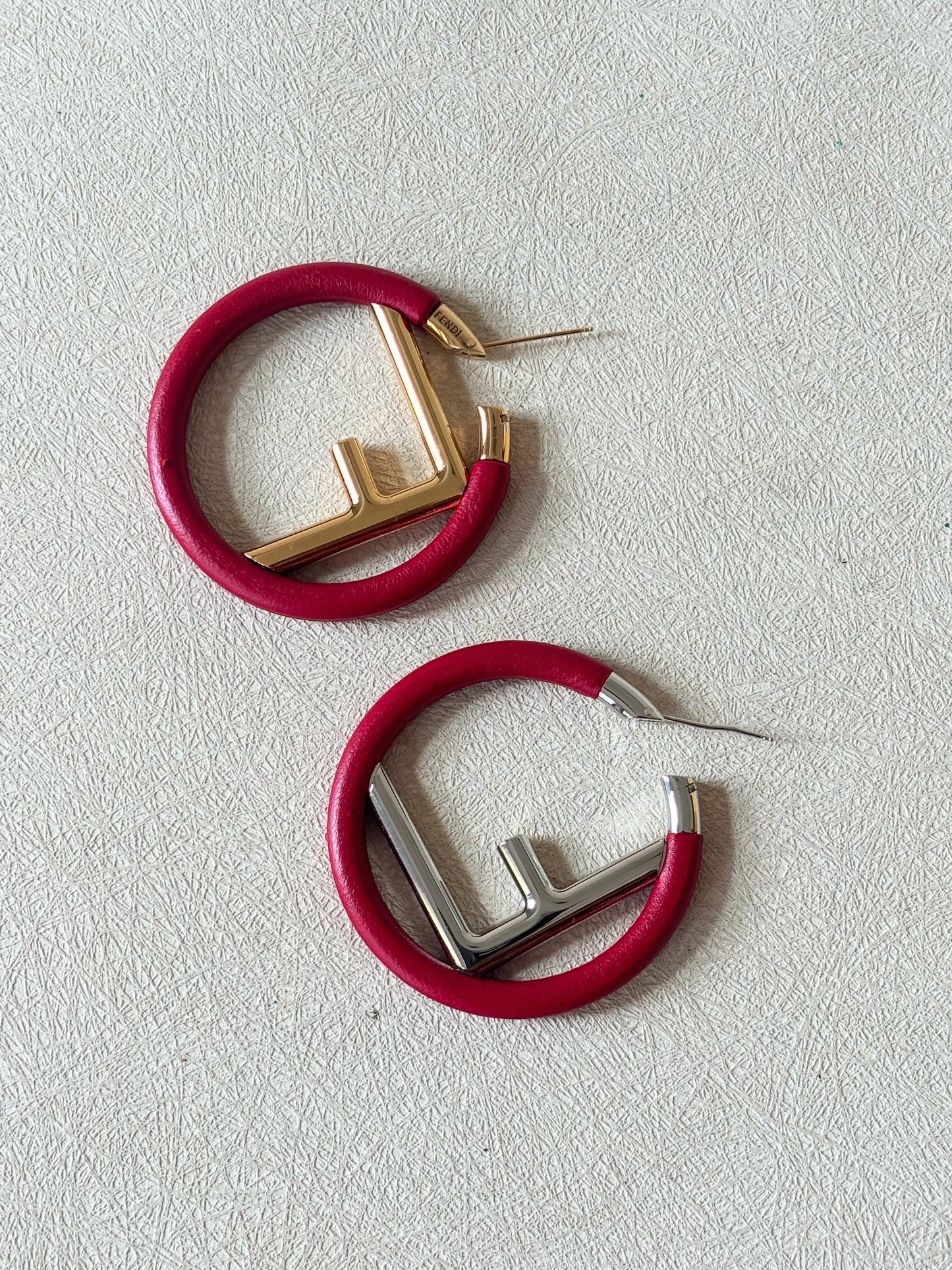 FENDI Boucles d'oreilles FF