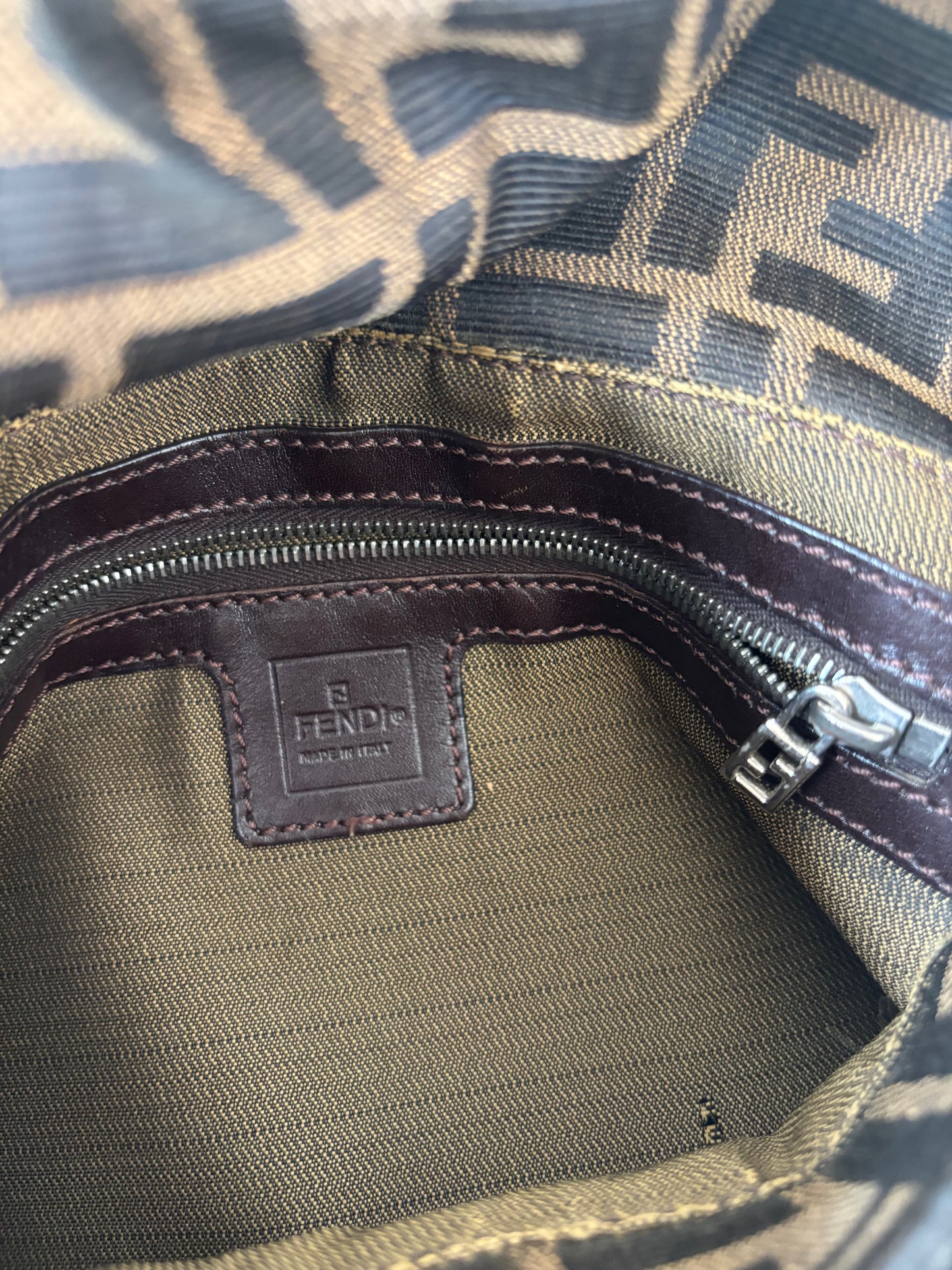 FENDI Sac Mamma Baguette