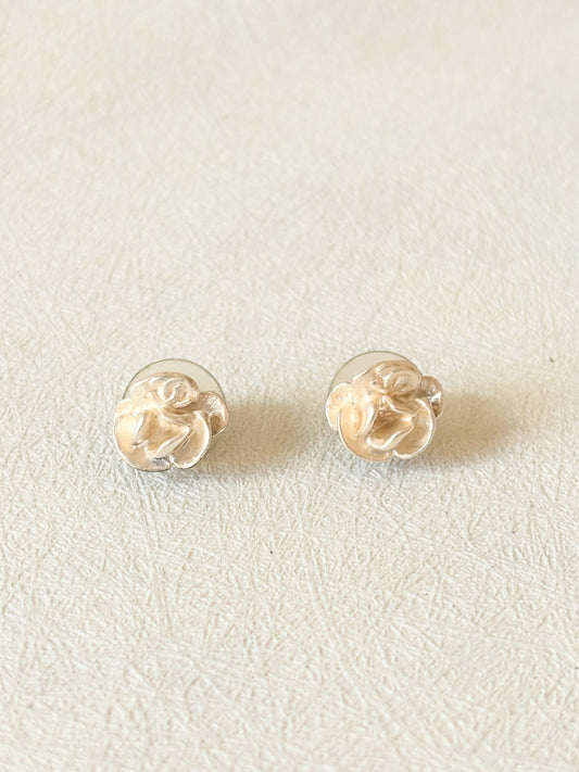 CHANEL Boucles d'oreilles Camélia
