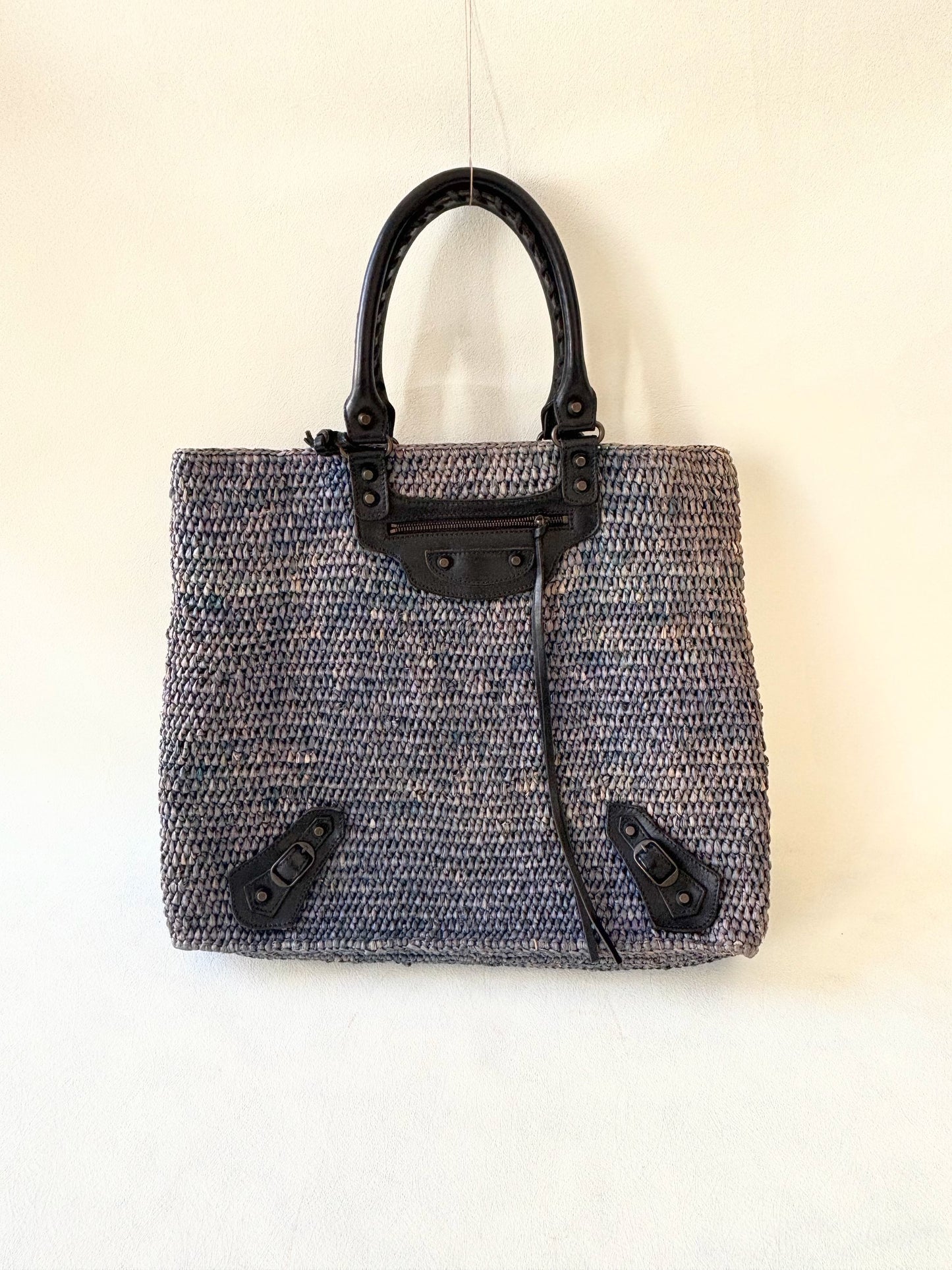 BALENCIAGA Panier en raphia