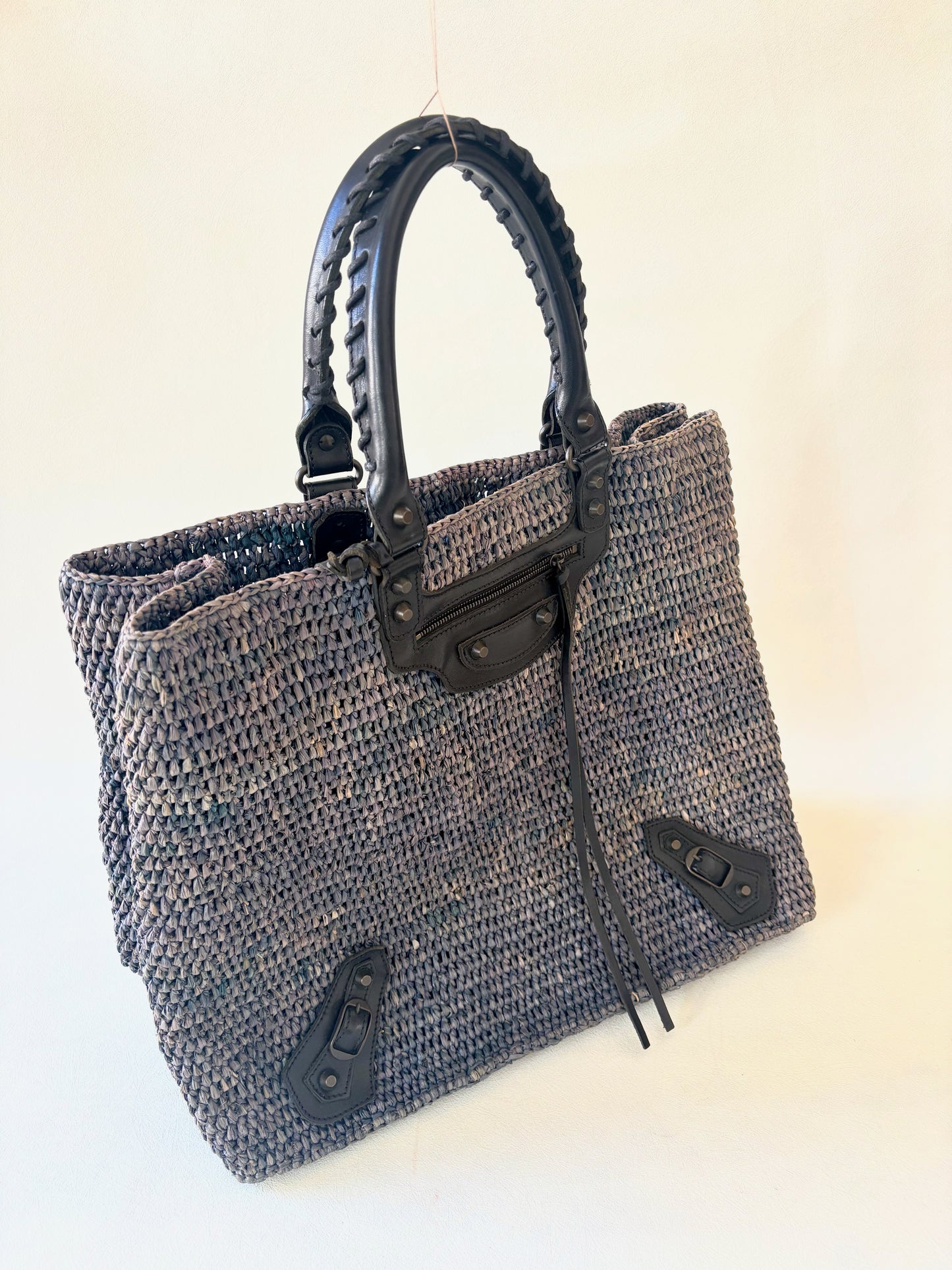 BALENCIAGA Panier en raphia