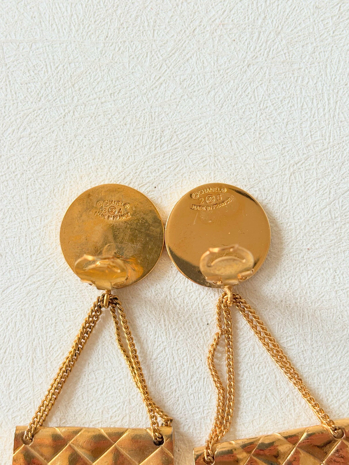 CHANEL Boucles d'oreille Timeless