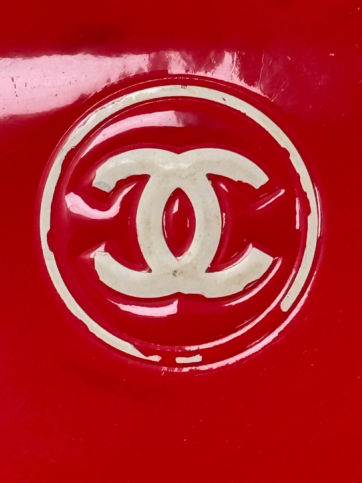 CHANEL Portefeuille cuir verni