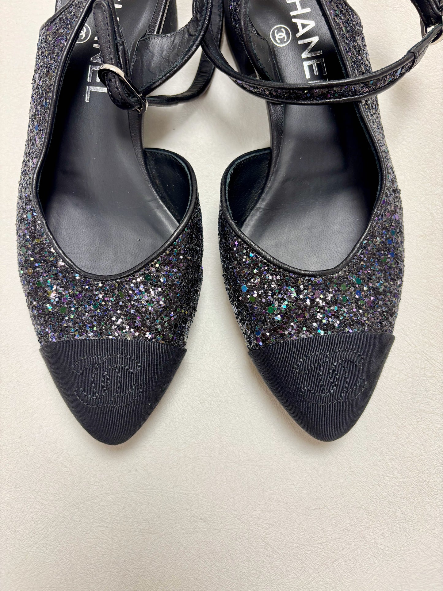 CHANEL Ballerines paillettes