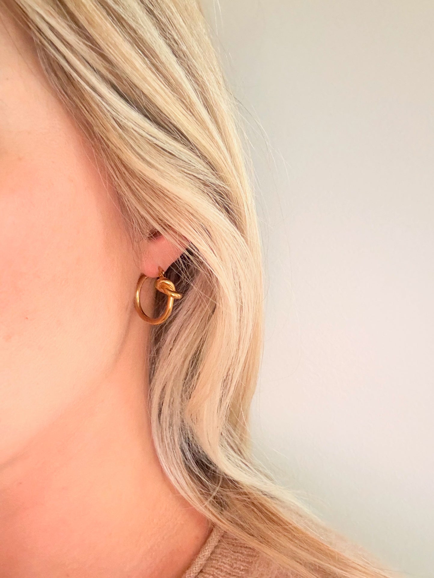 CÉLINE Boucle d'oreille Knot solitaire