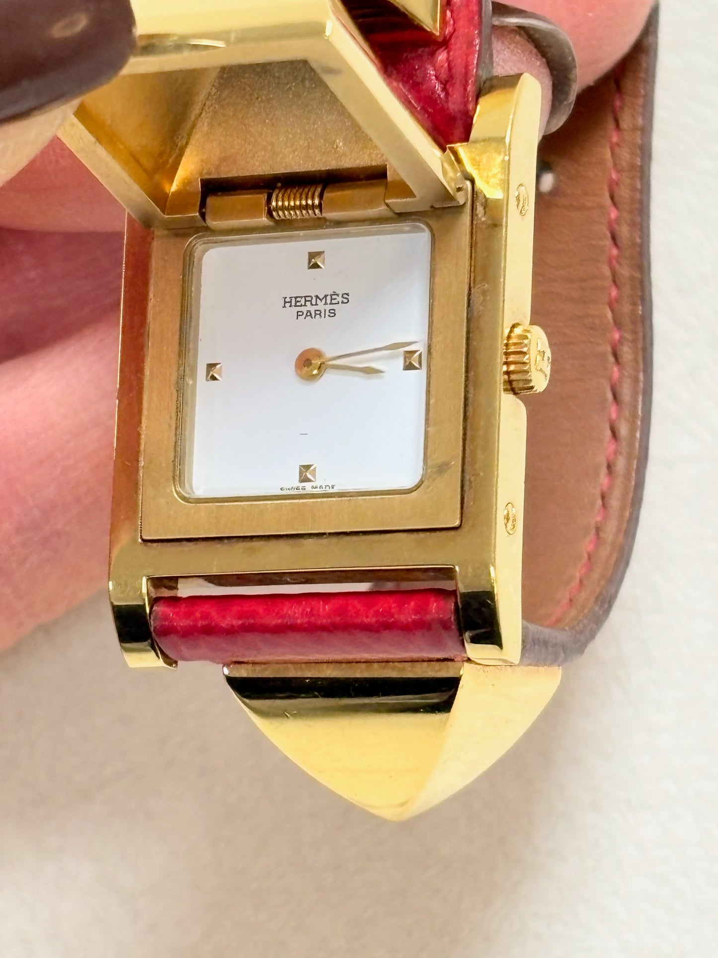 HERMÈS Montre Médor