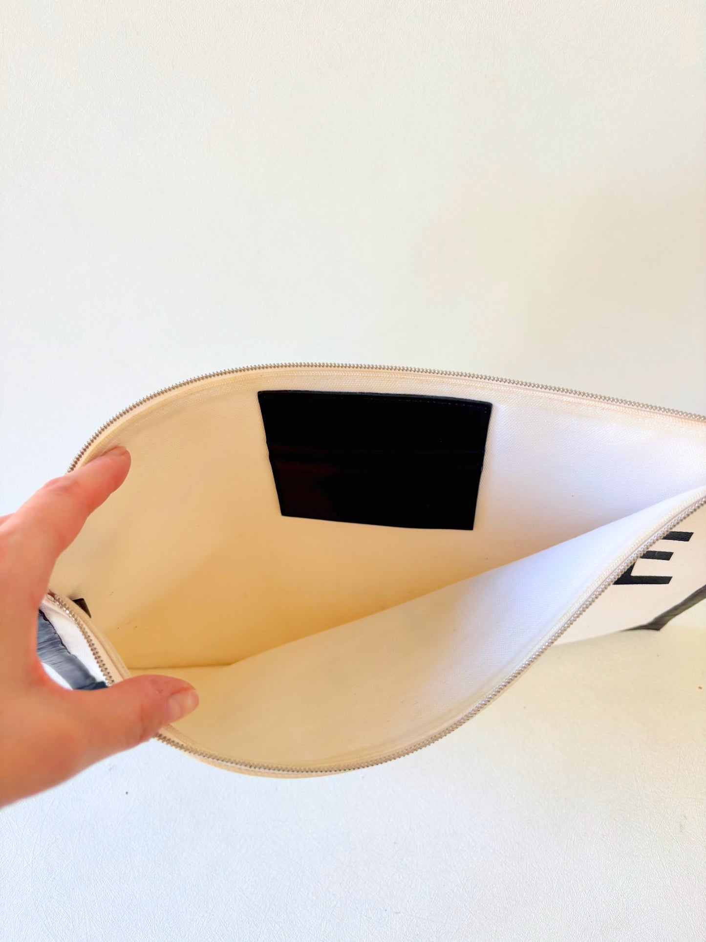 CÉLINE Pochette Made In