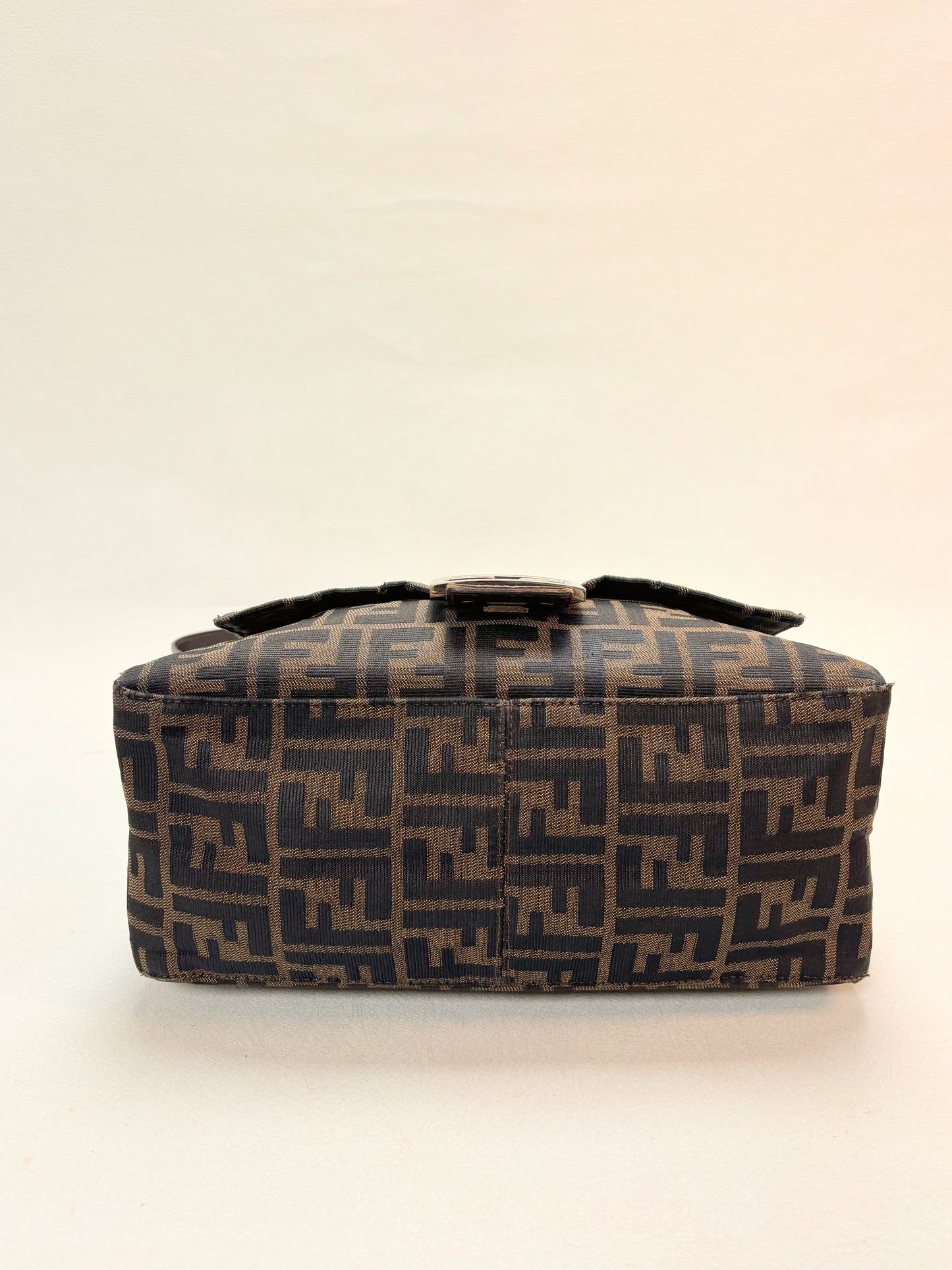 FENDI Sac Mamma Baguette Zucca