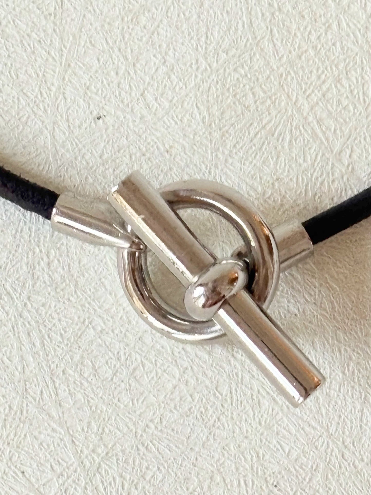 HERMÈS Collier Glénan
