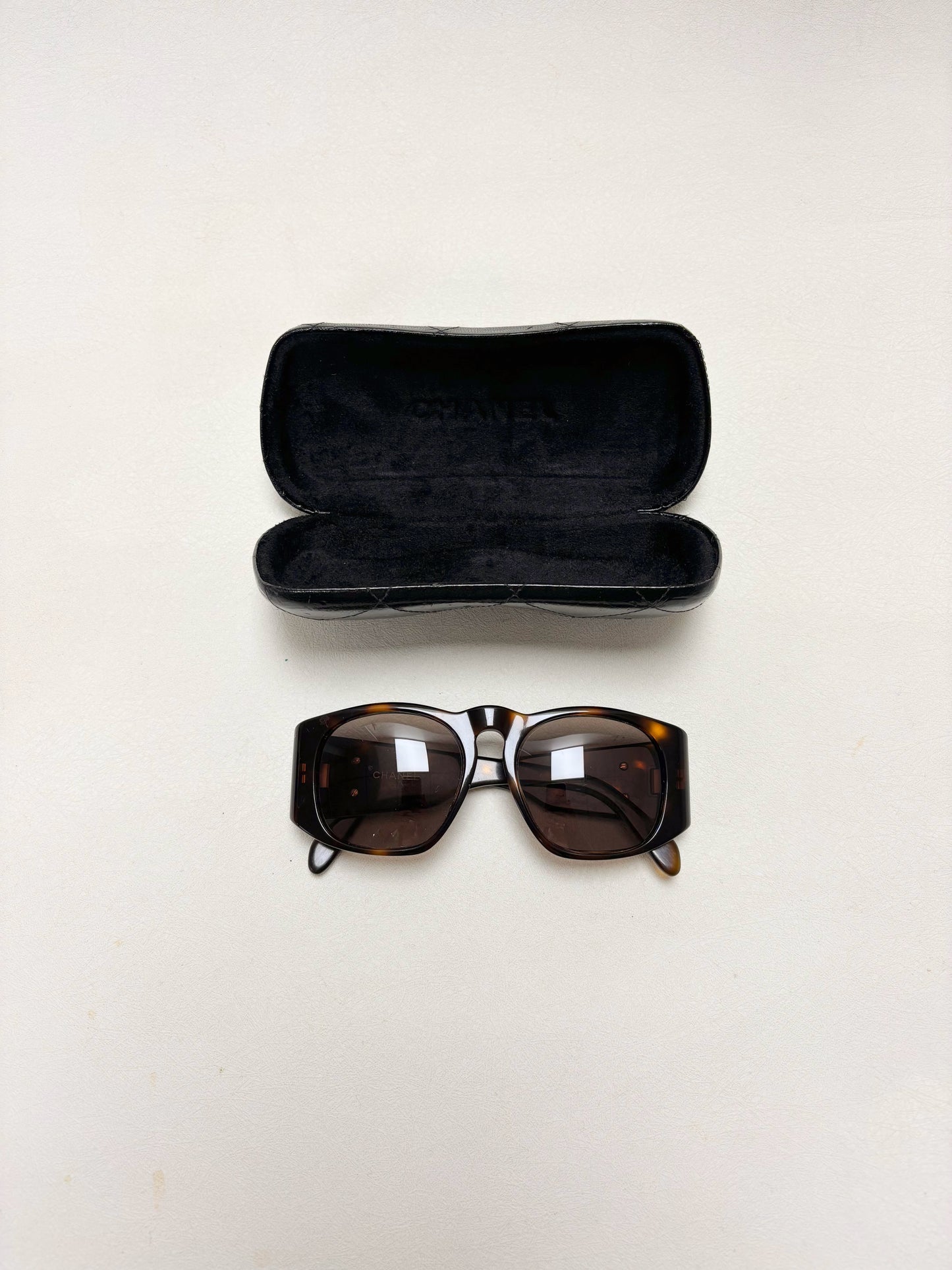 CHANEL Lunettes de soleil