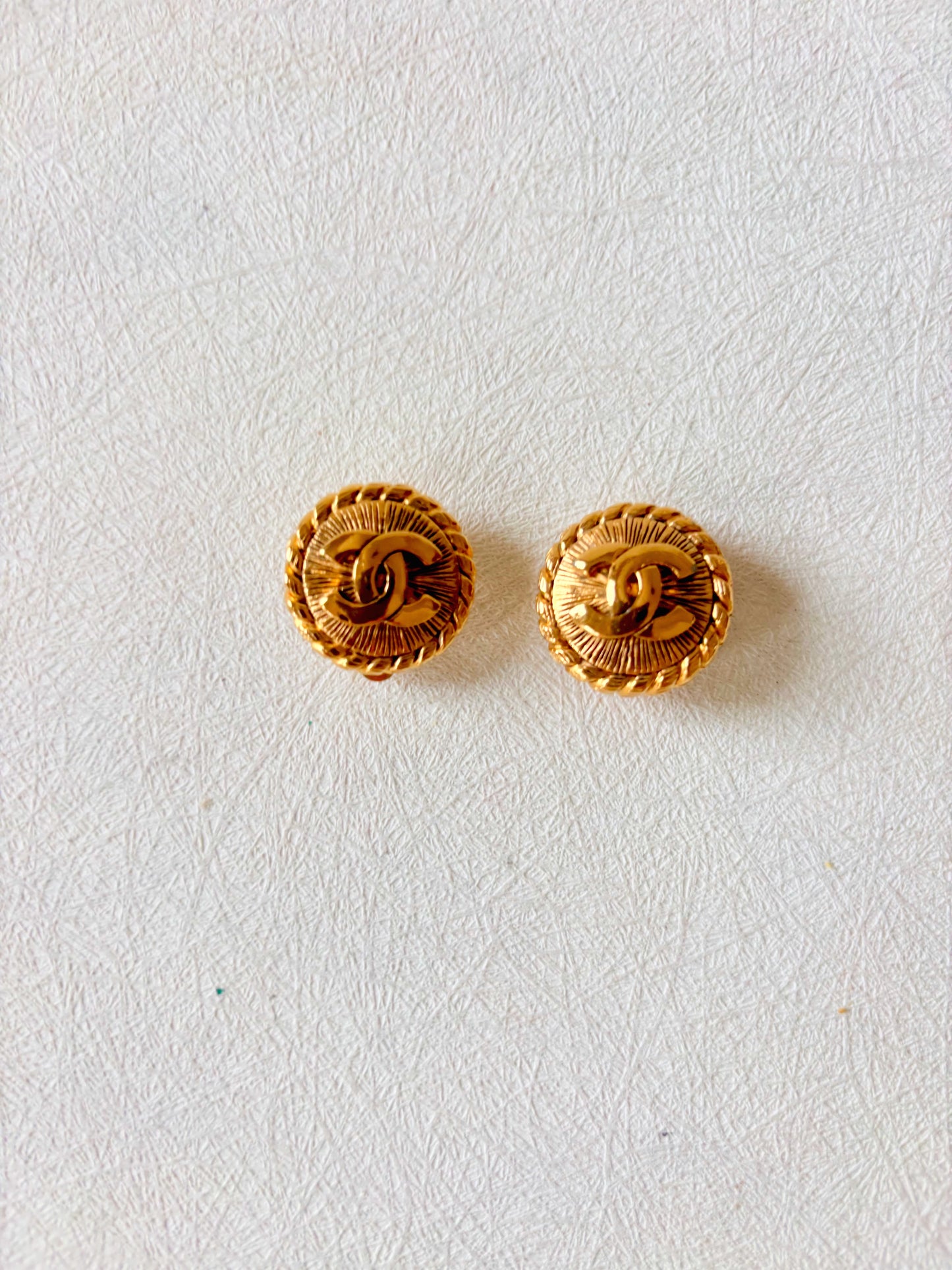 CHANEL Boucles d'oreilles
