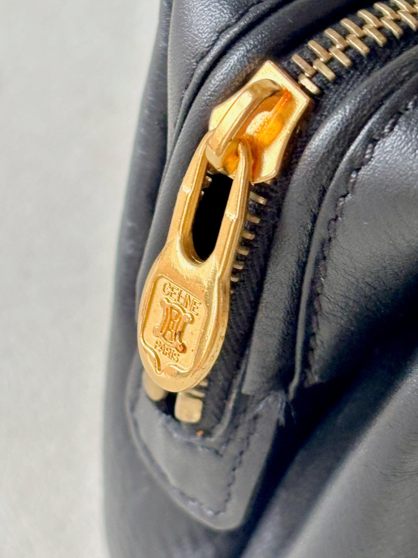 CÉLINE Pochette Triomphe