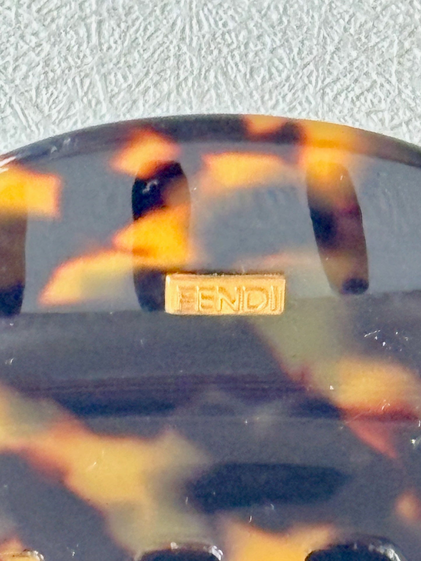 FENDI Pince à cheveux