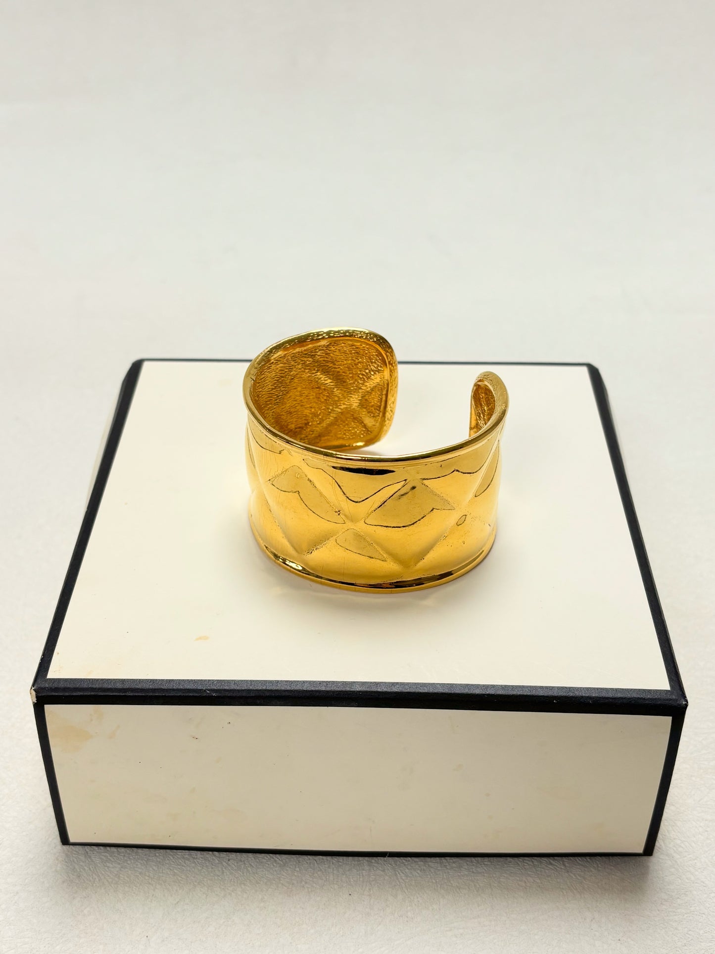 CHANEL Bracelet Manchette