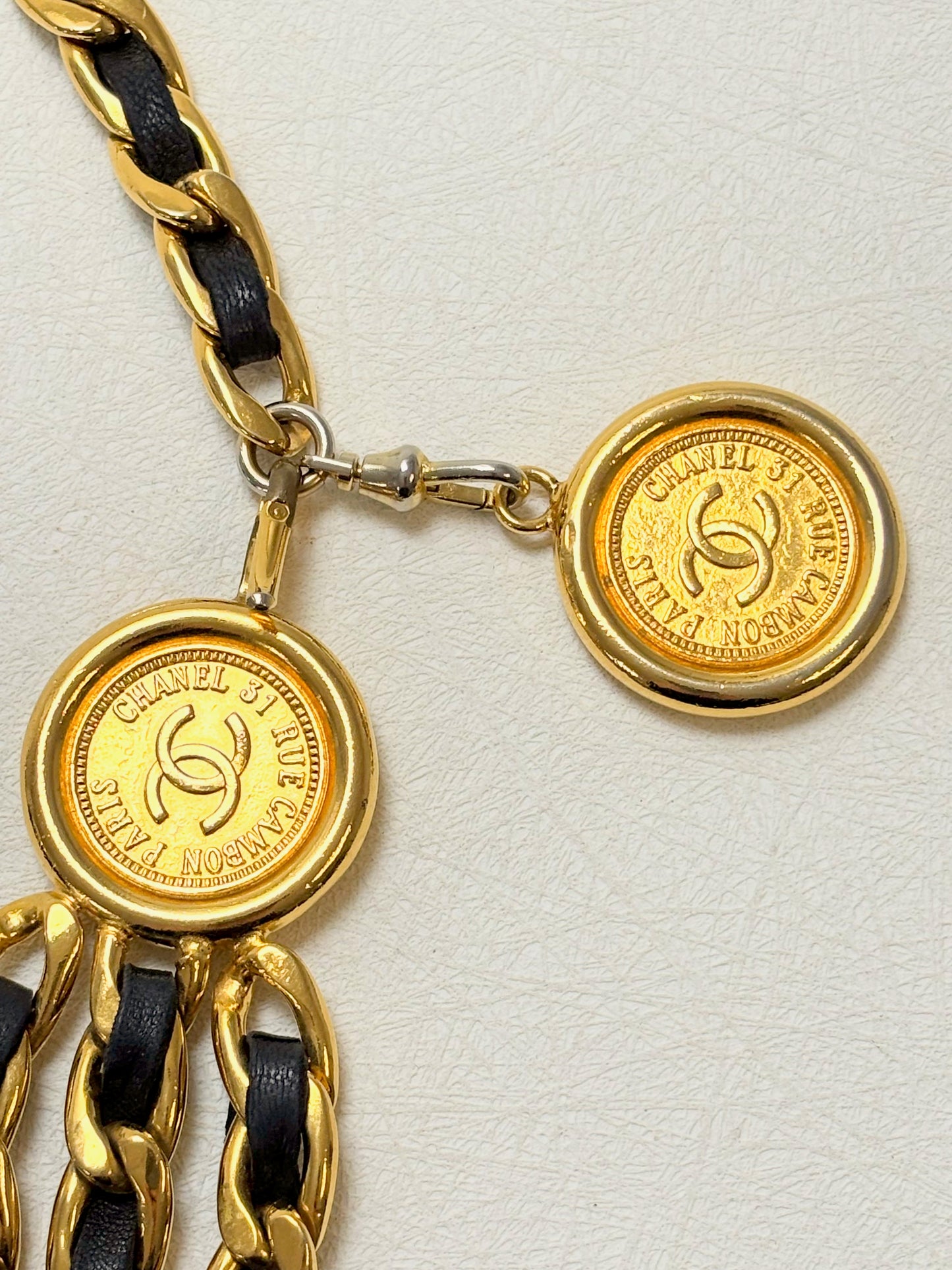 CHANEL Ceinture triple Rang