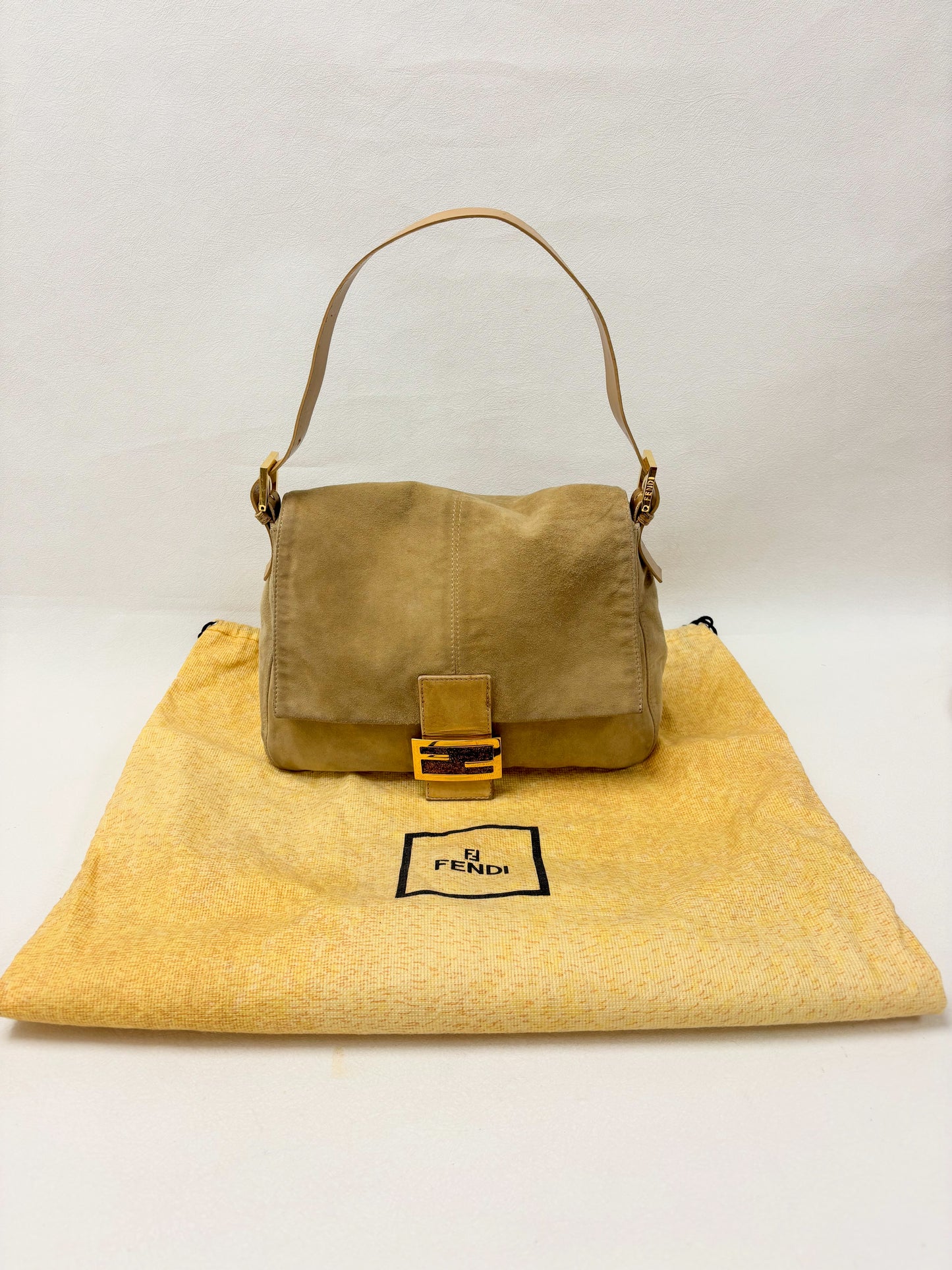 FENDI Sac Mamma Baguette