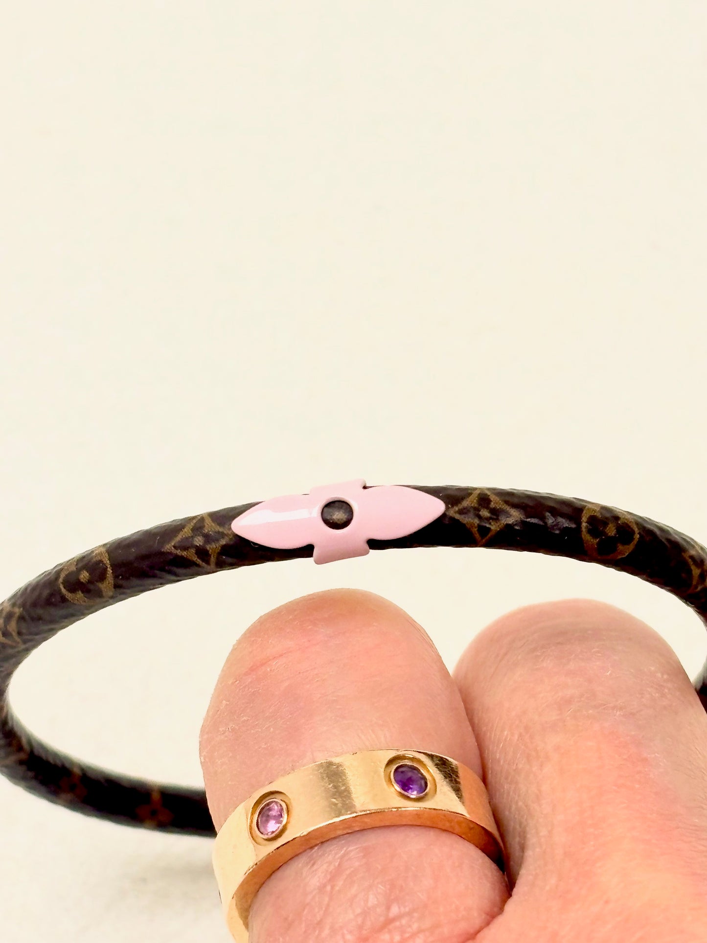 LOUIS VUITTON Bracelet Confidential