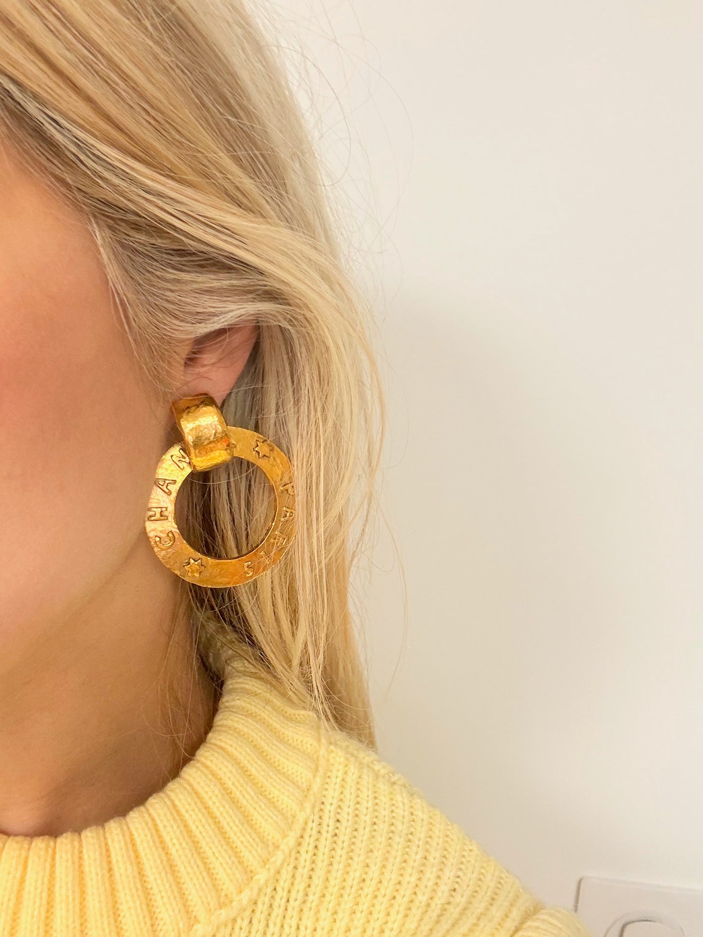 CHANEL Boucles d'oreilles Hoop