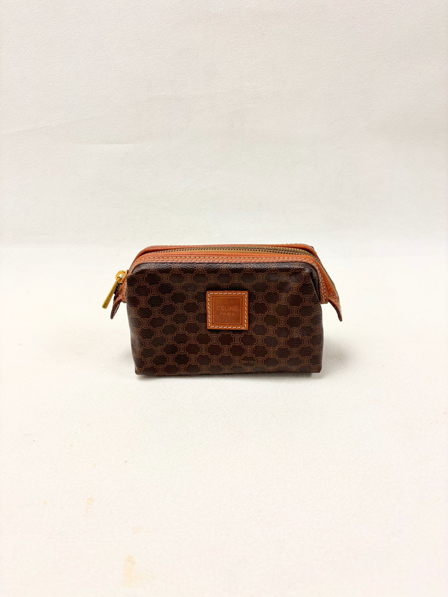 CÉLINE Pochette Triomphe