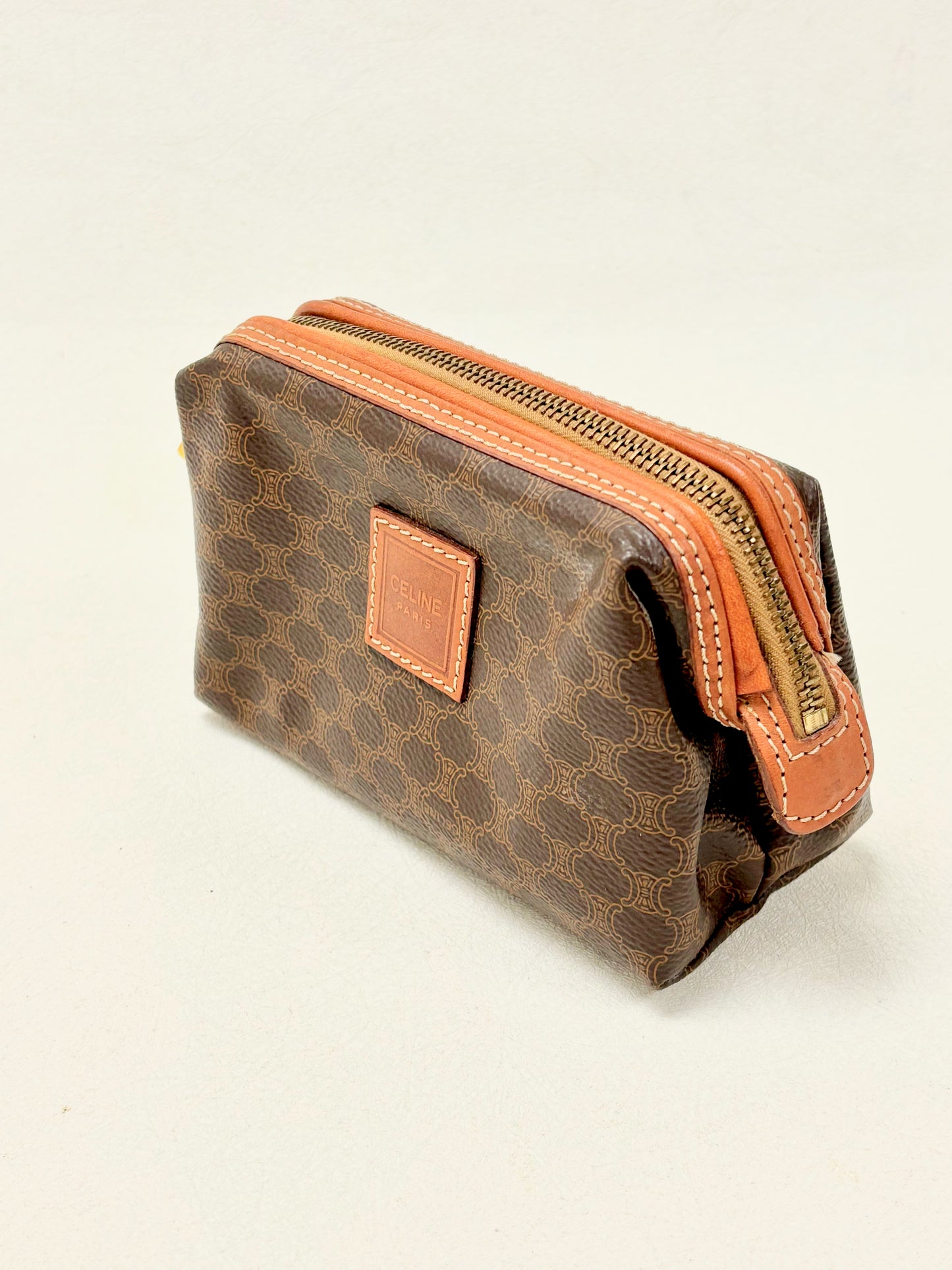 CÉLINE Pochette Triomphe