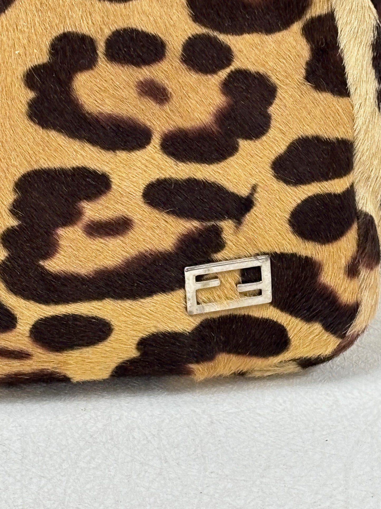 FENDI Pochette Léopard