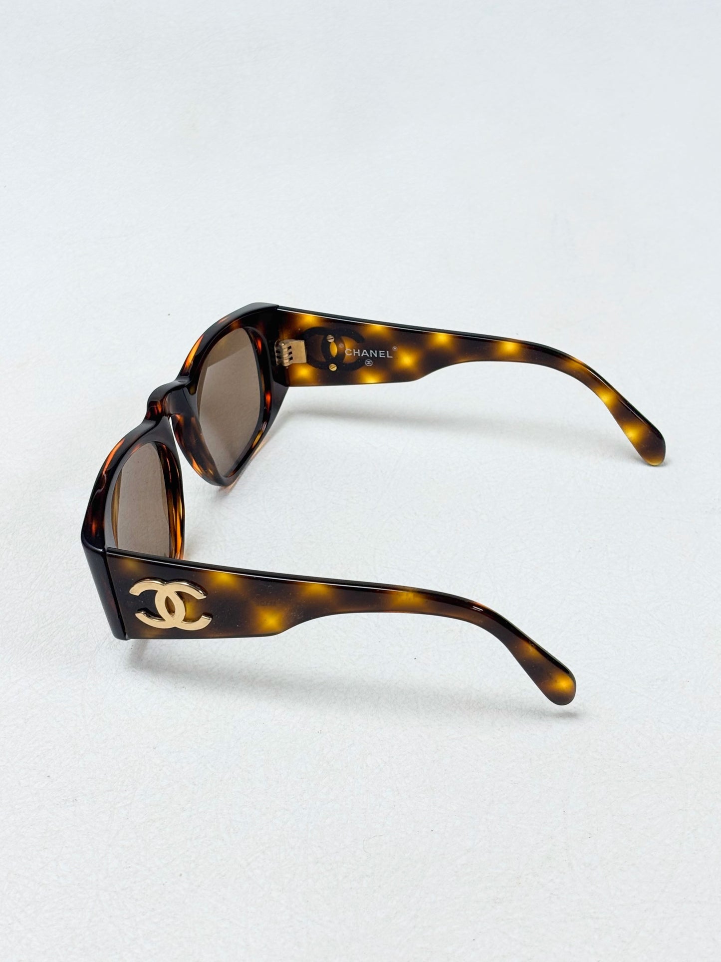 CHANEL Lunettes de soleil