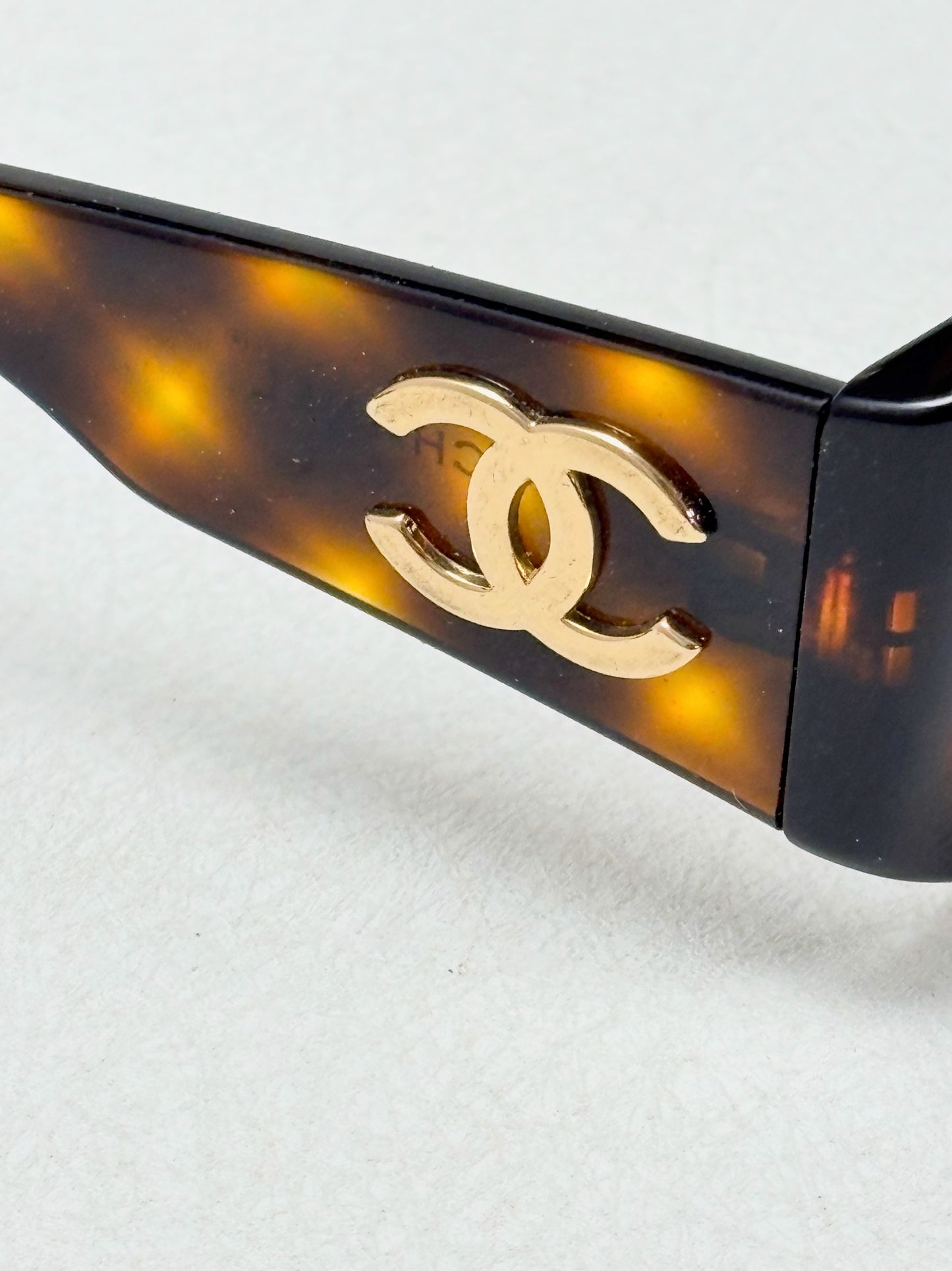 CHANEL Lunettes de soleil