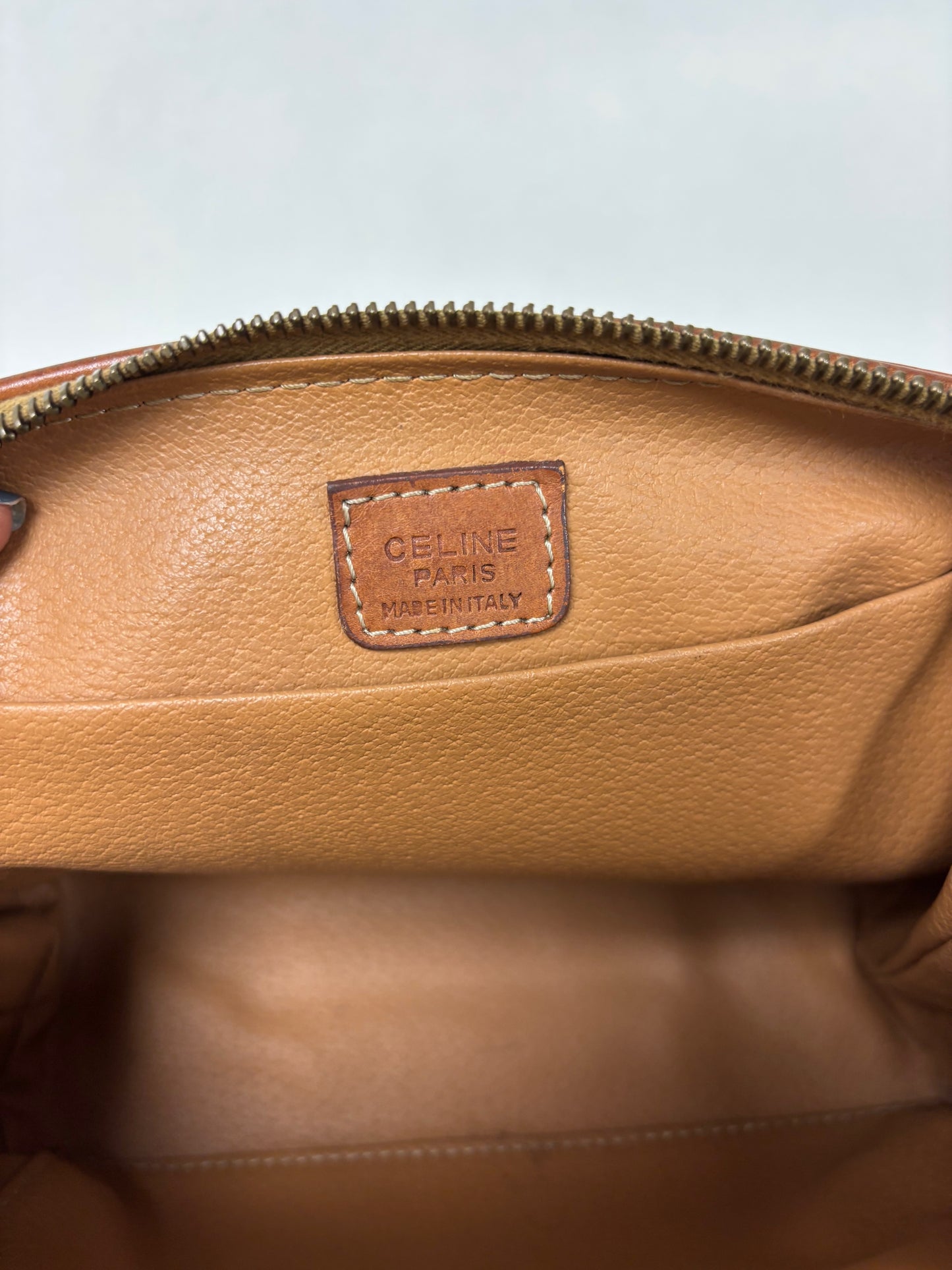 CÉLINE Pochette Triomphe