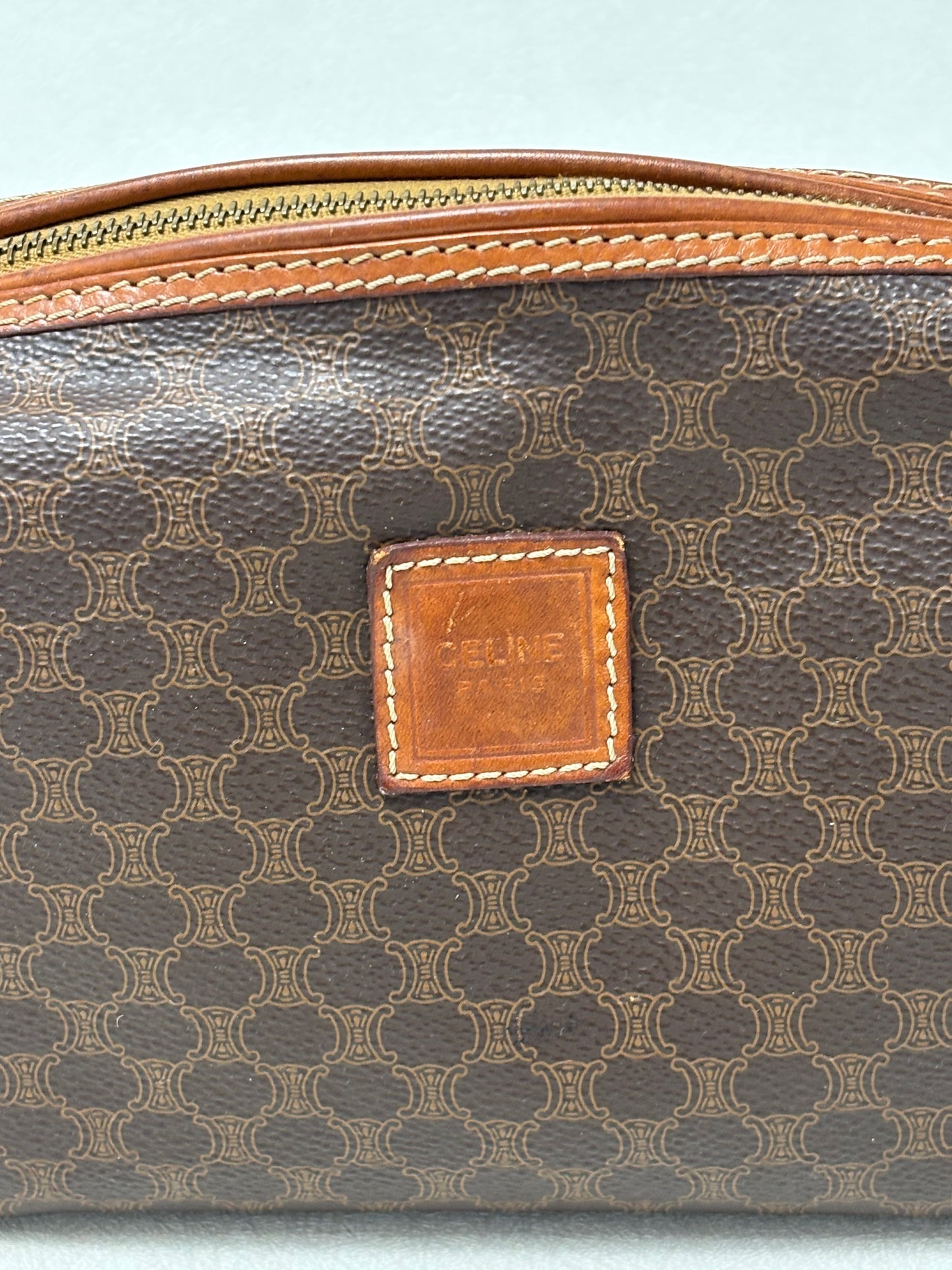 CÉLINE Pochette Triomphe