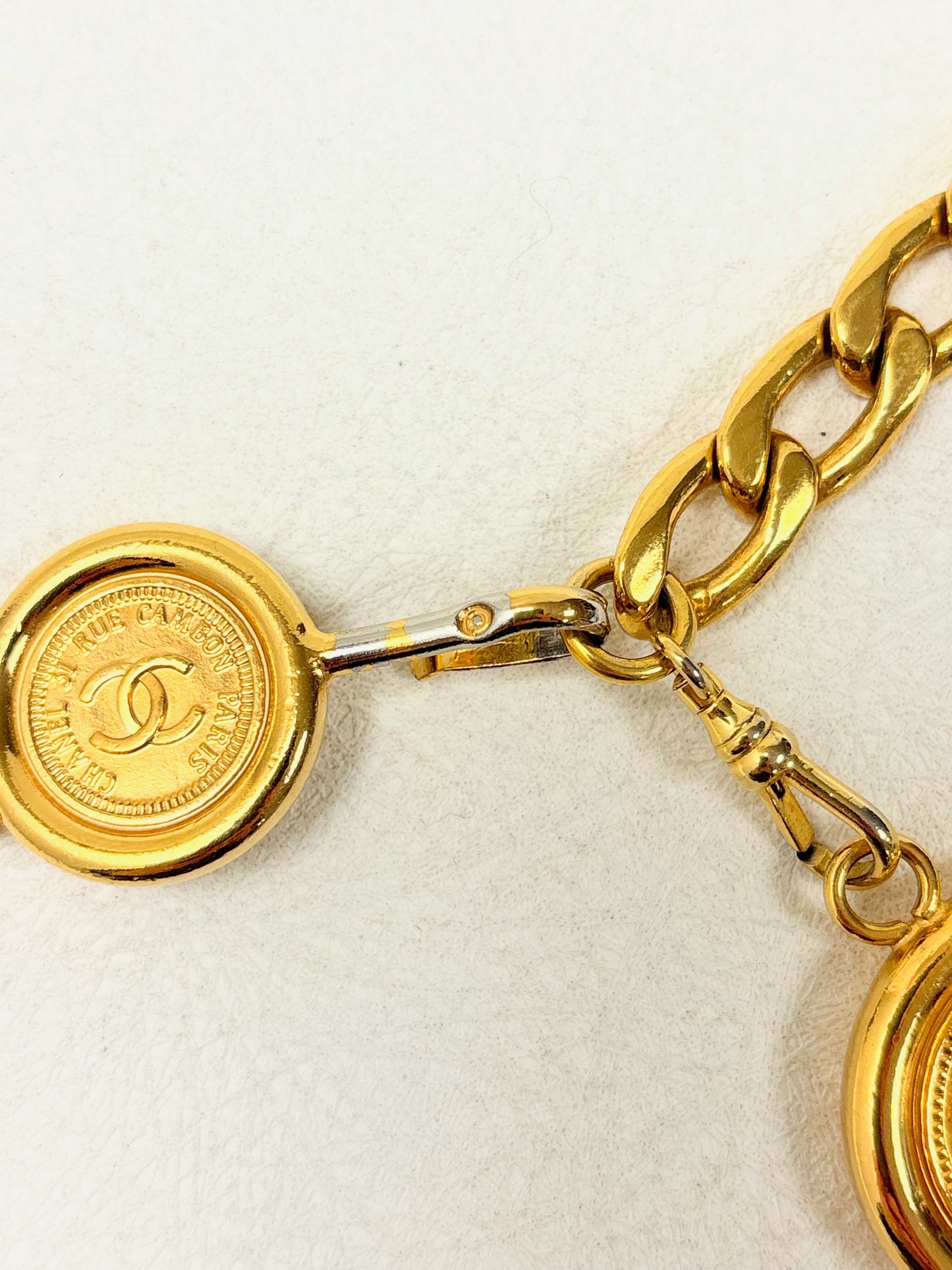 CHANEL Ceinture Maillons