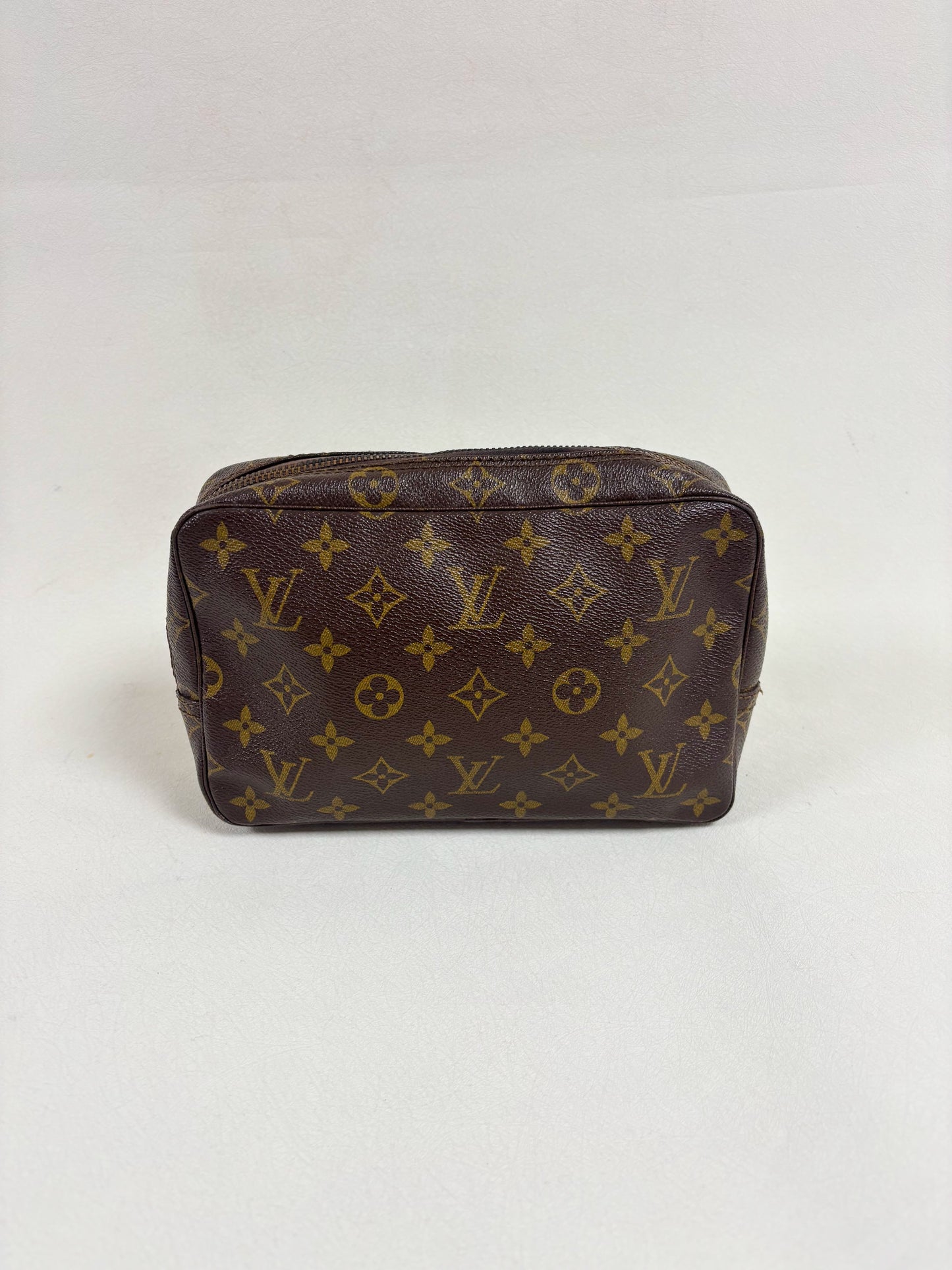 LOUIS VUITTON Pochette trousse