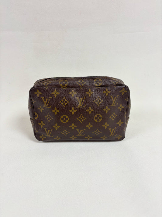 LOUIS VUITTON Pochette trousse