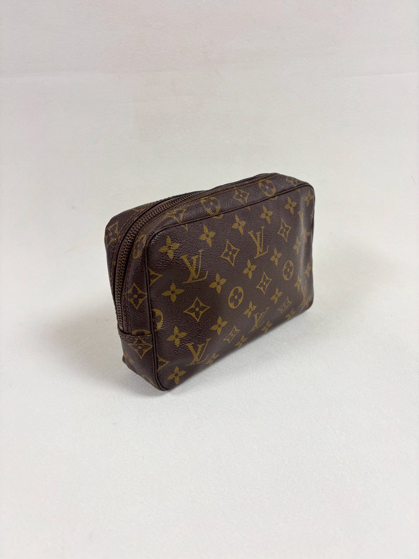LOUIS VUITTON Pochette trousse