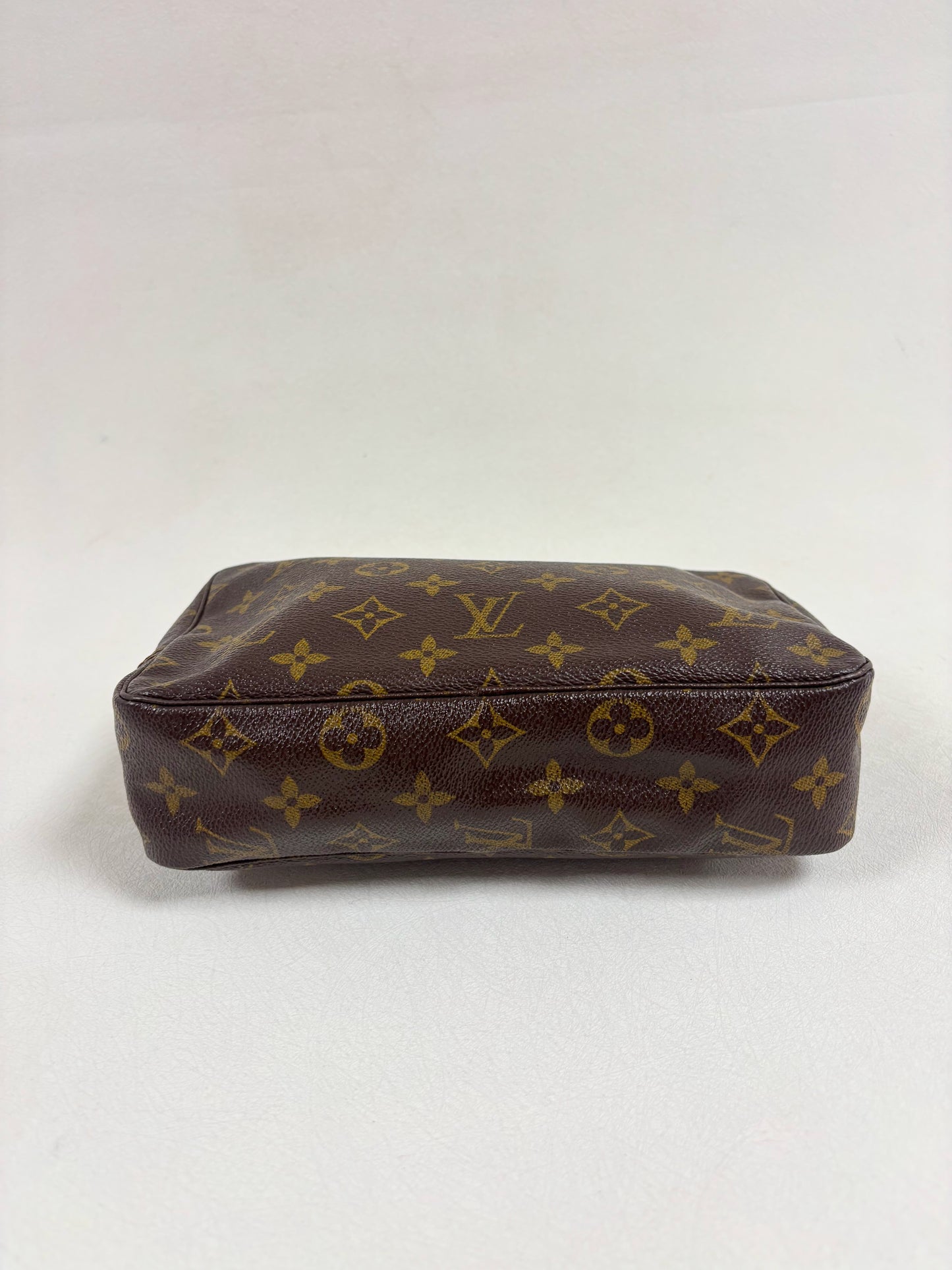 LOUIS VUITTON Pochette trousse